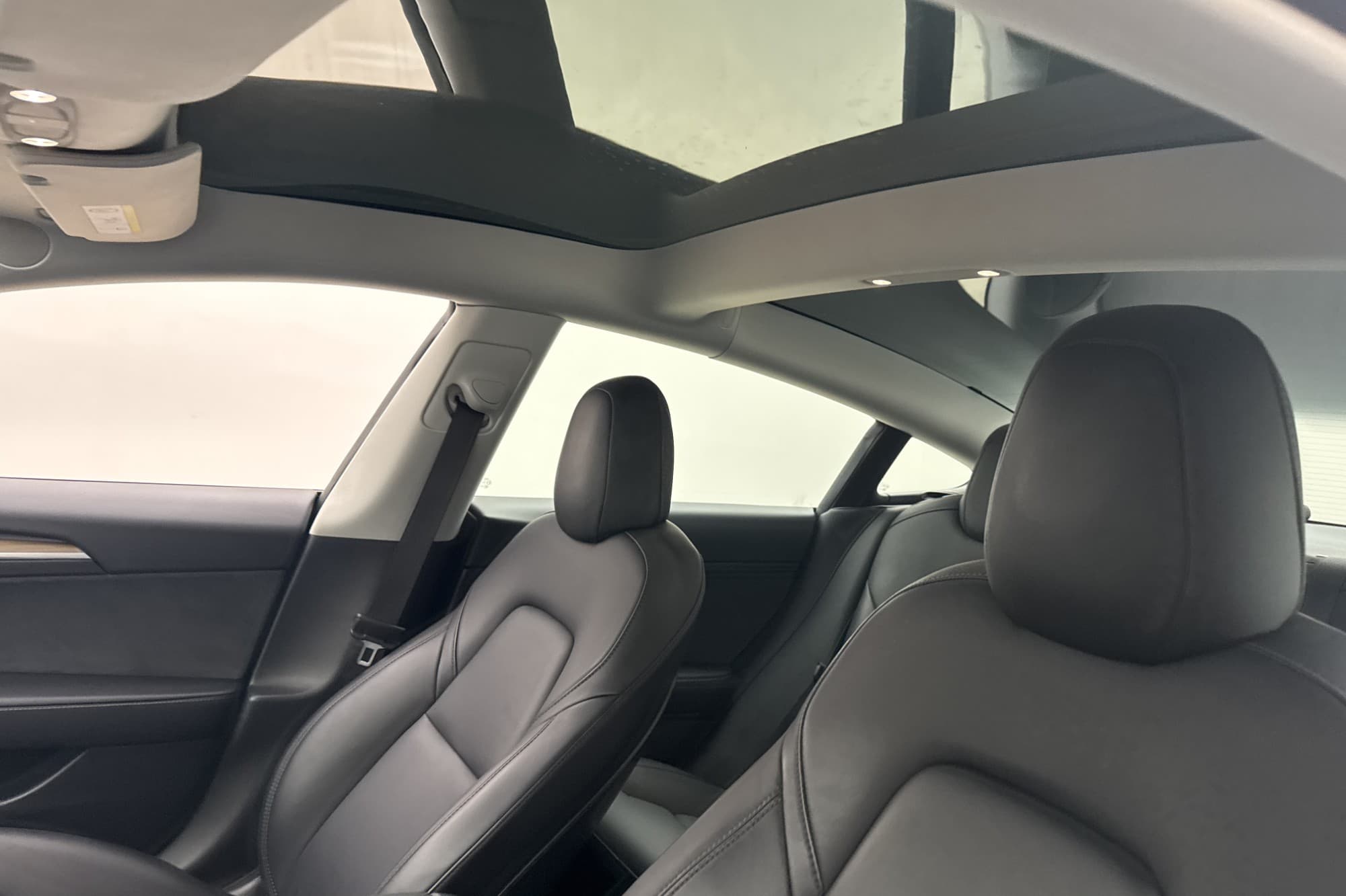 Tesla Model 3 Long Range AWD Svensksåld Dragkrok AP 