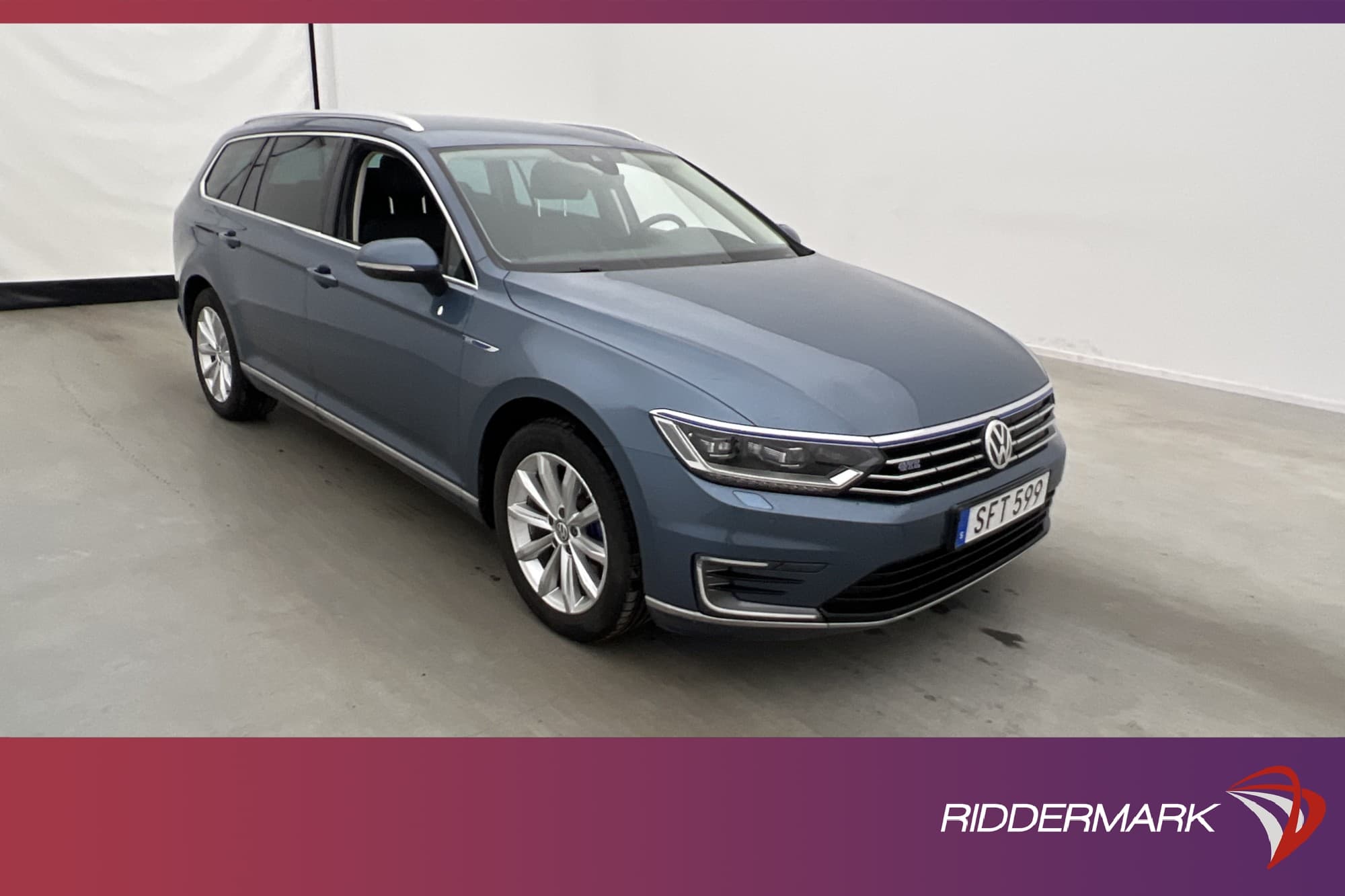 Volkswagen Passat GTE 218hk