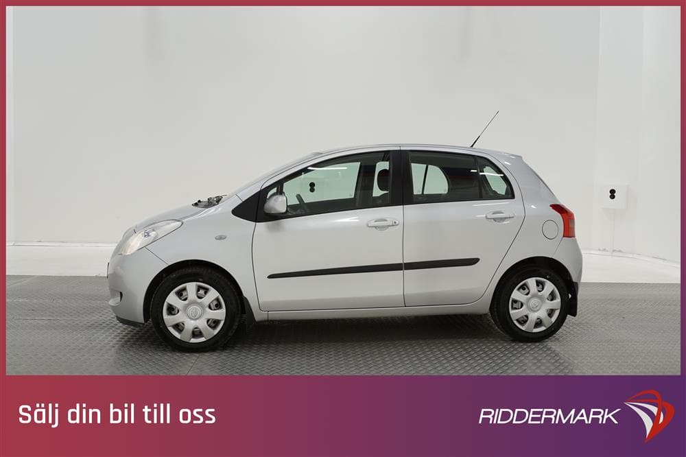 Toyota Yaris 1.3 87hk Låg Skatt 