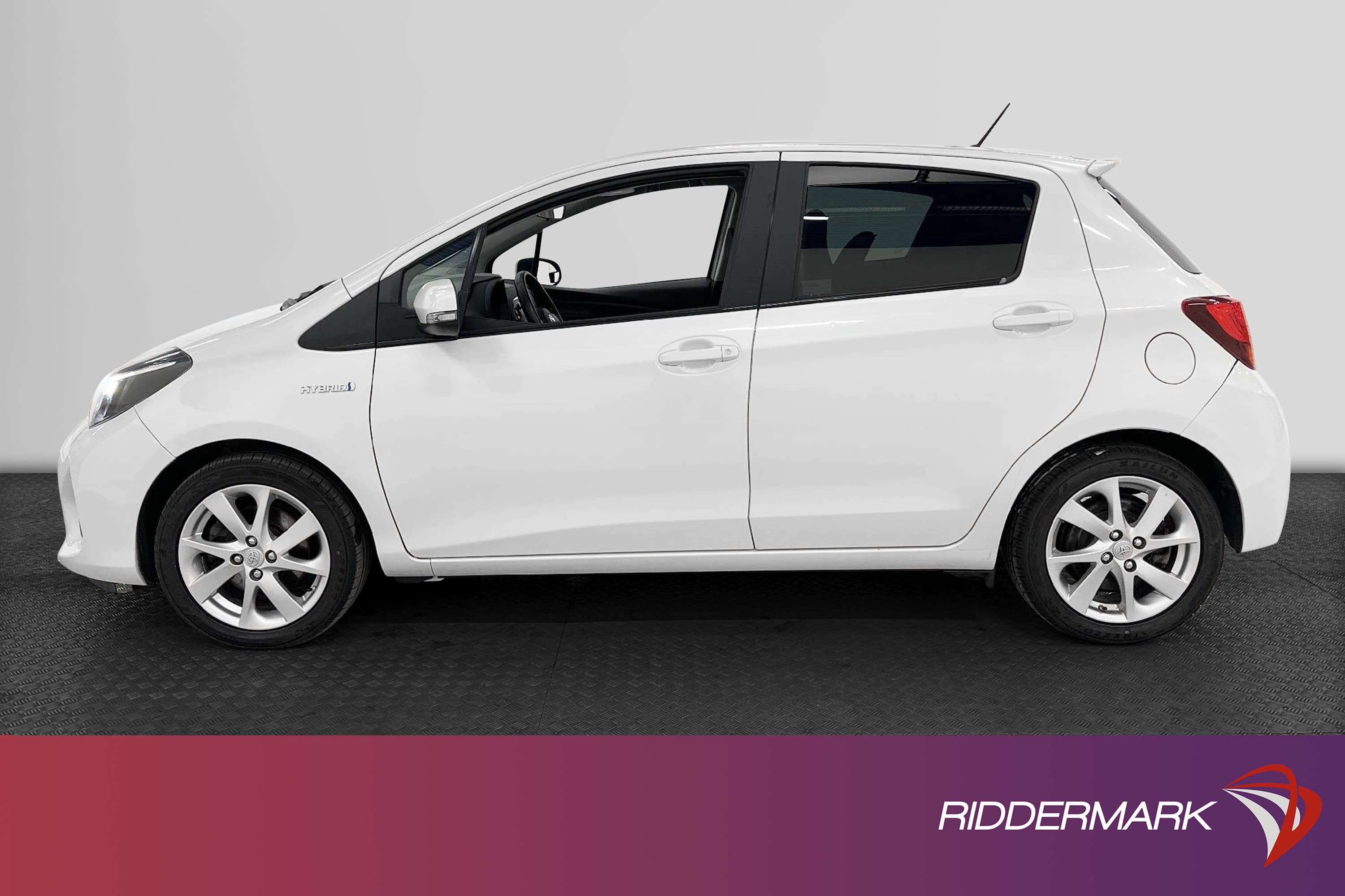 Toyota Yaris Hybrid e-CVT 101hk M&K-Värm