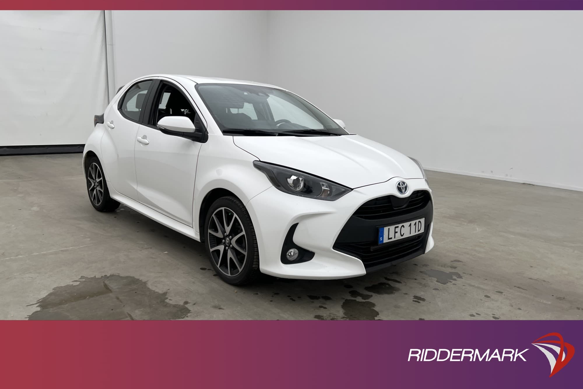 Toyota Yaris Hybrid CVT 116hk Active B-Kam Rattvärme MOMS