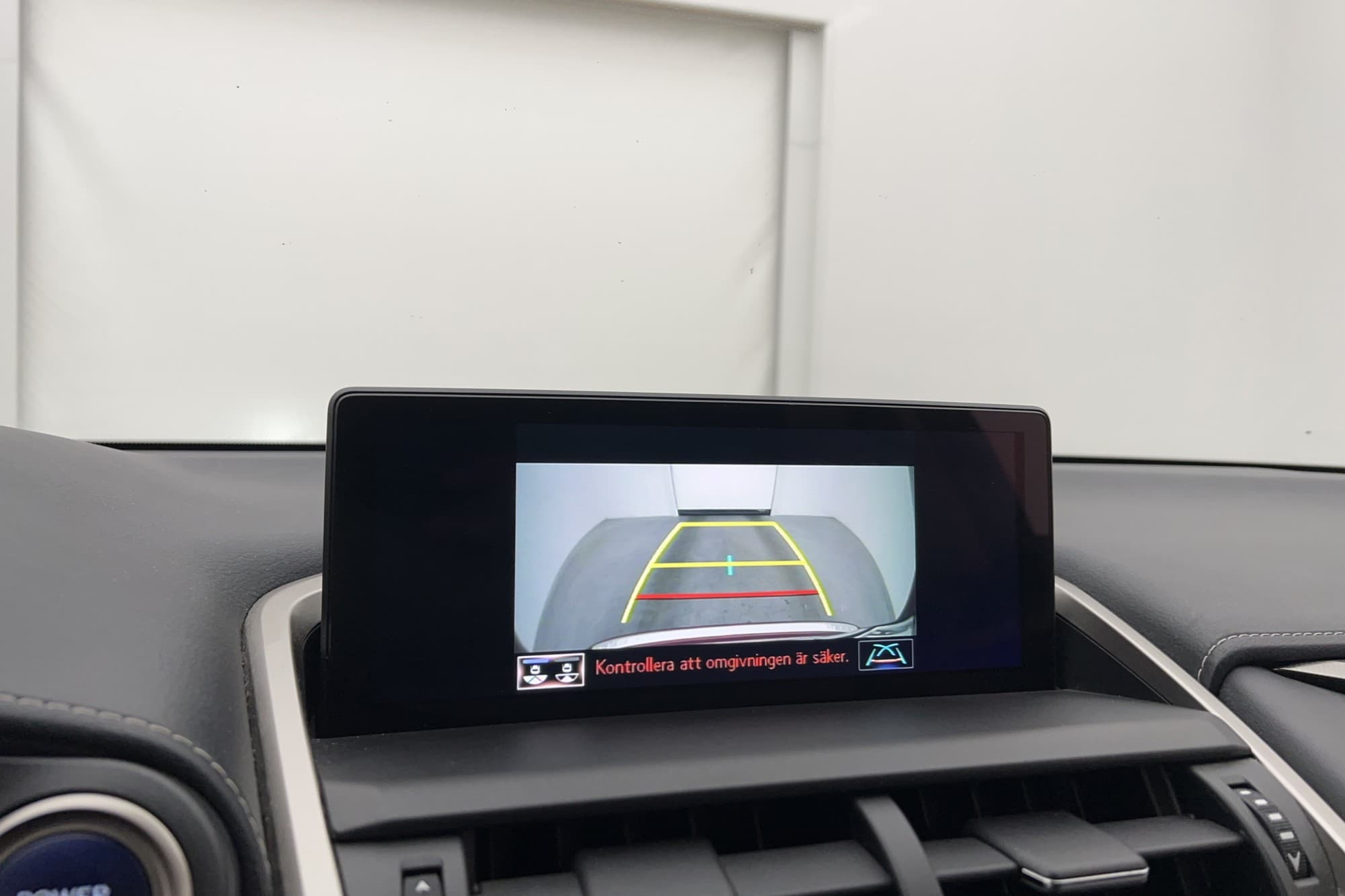 Lexus NX 300h AWD 197hk Executive Kamera Navi Skinn Elstolar