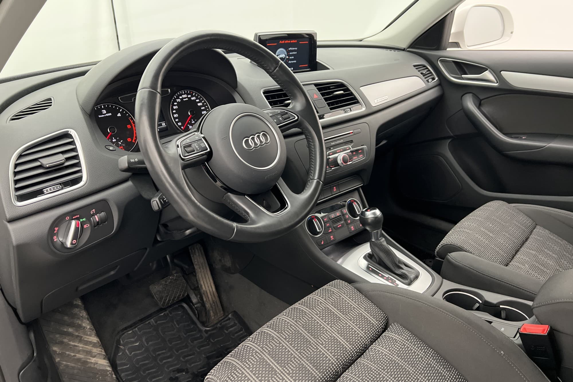 Audi Q3 2.0 TDI Quattro 150hk Proline M&K-Värmare Sensorer