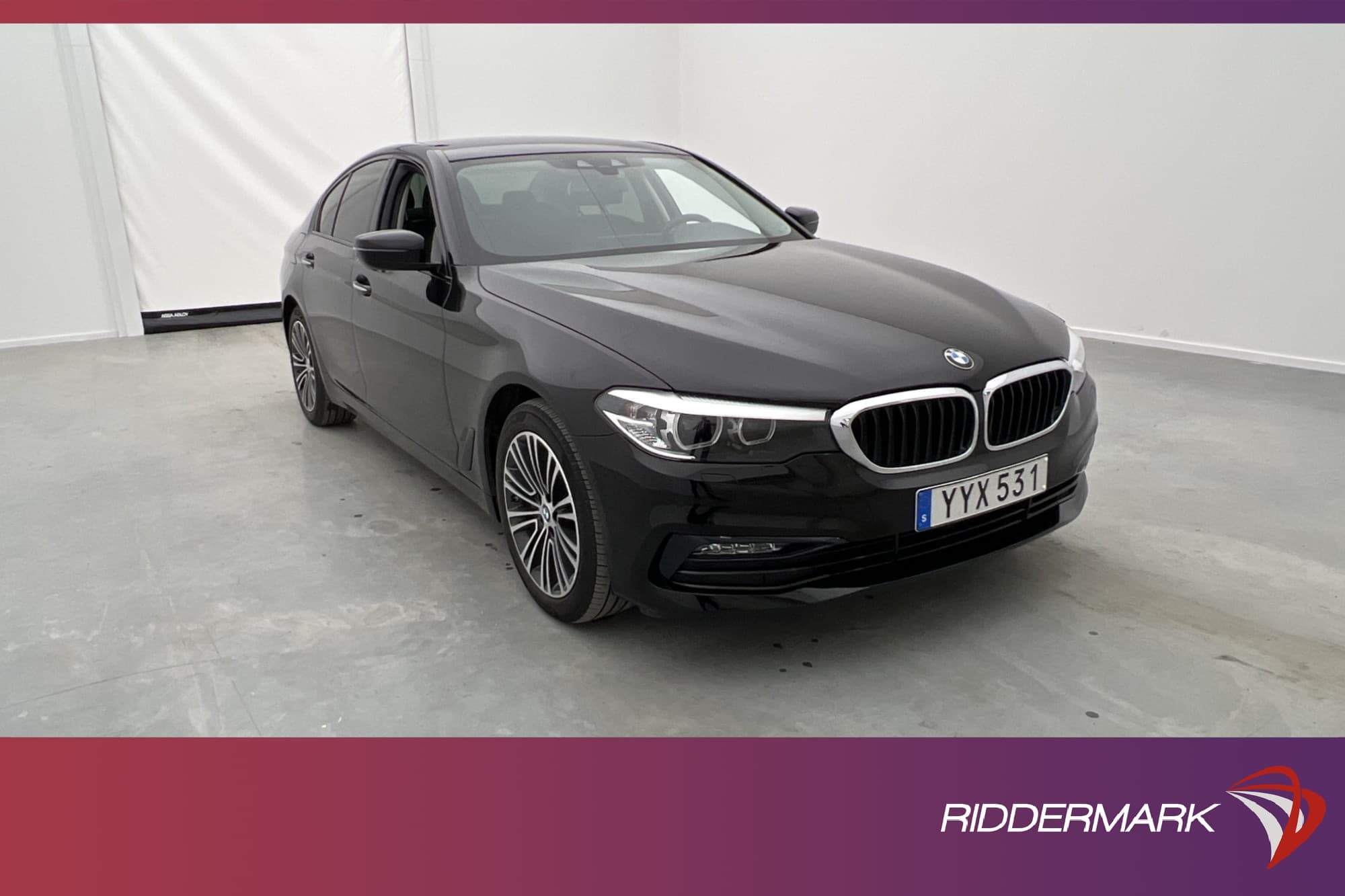 BMW 530e Sedan Sport line Cockpit H/K Kamera Navi Elstolar