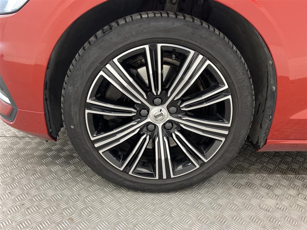 Volvo V60 T5 250hk Inscription Voc HUD B-Värm B-Kam Drag 
