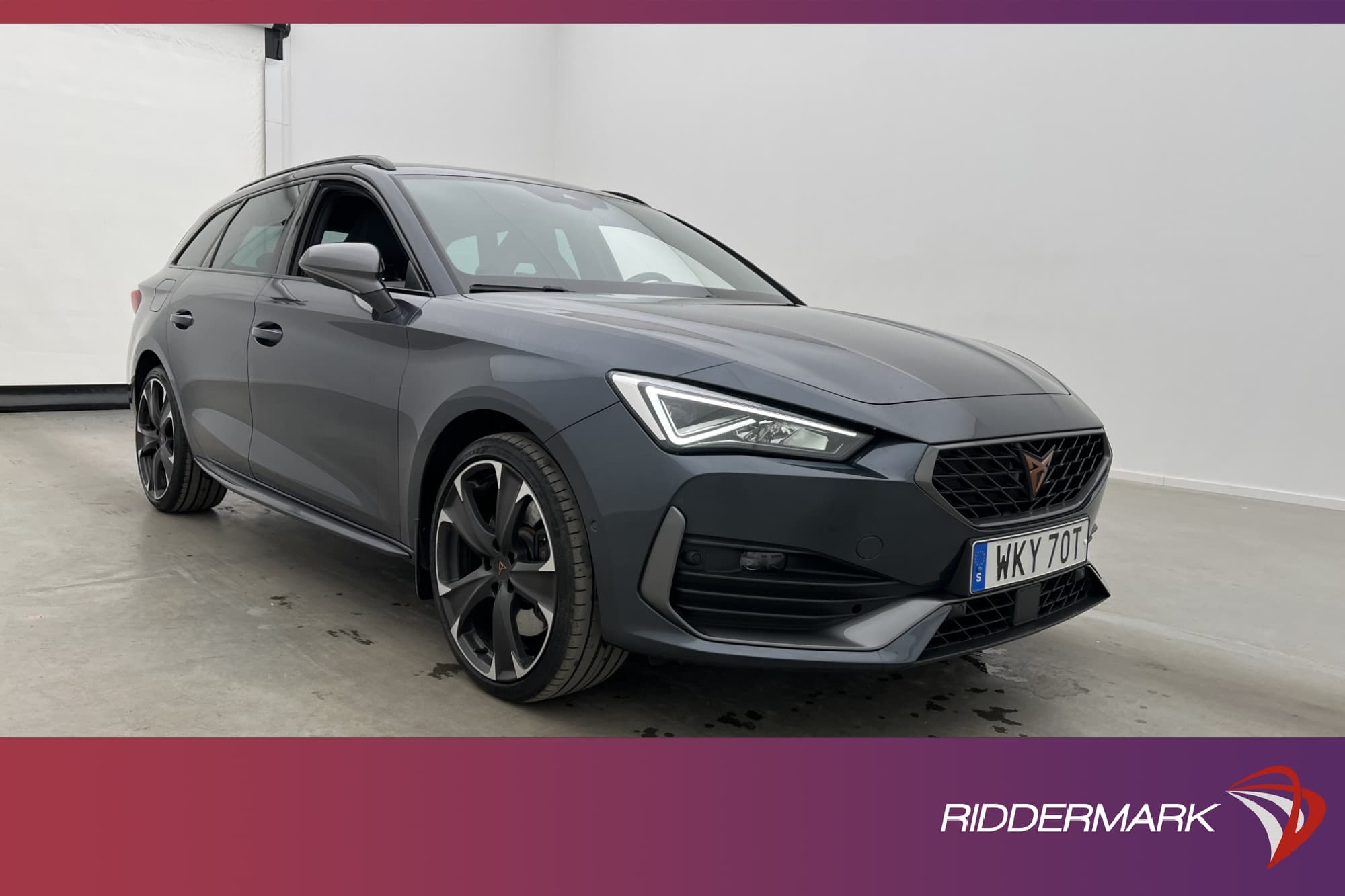 CUPRA Leon Sportstourer e-Hybrid Kamera CarPlay Dragkrok