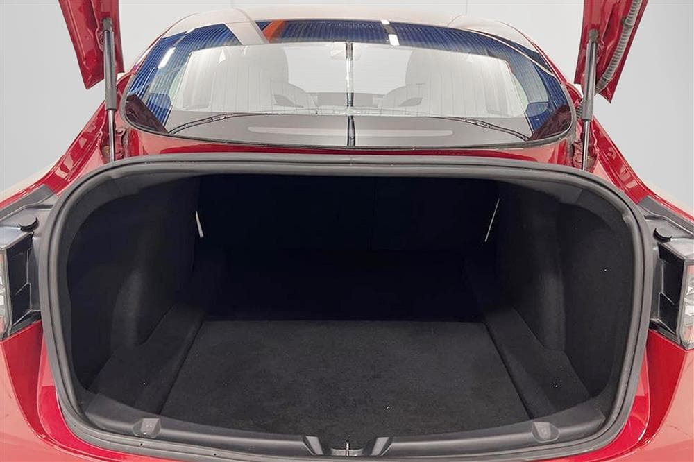 Tesla Model 3 Performance AWD 510hk Svensksåldinteriör
