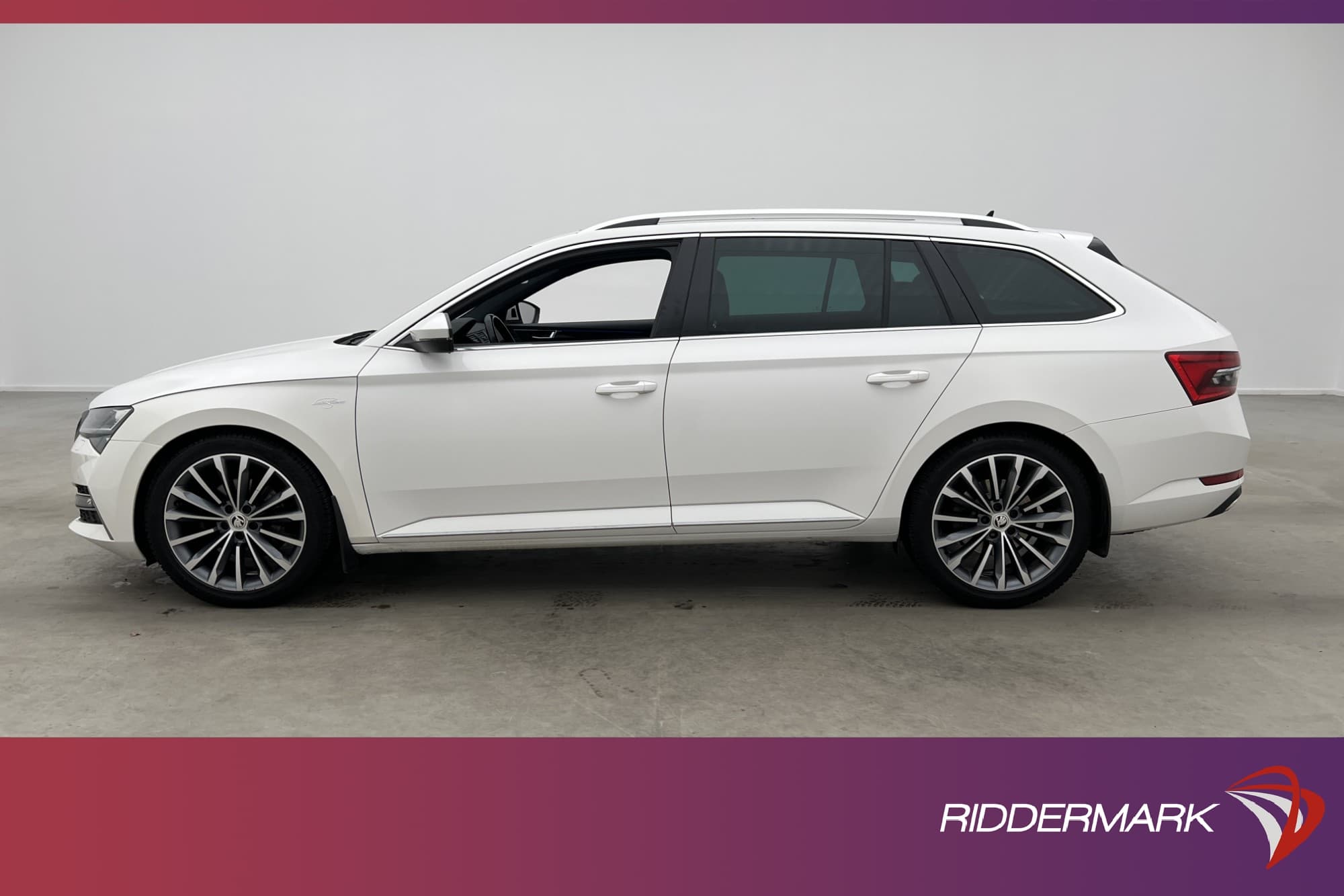 Škoda Superb 2.0 TDI 4X4 L&K Navi Kamera Pano Skinn Canton