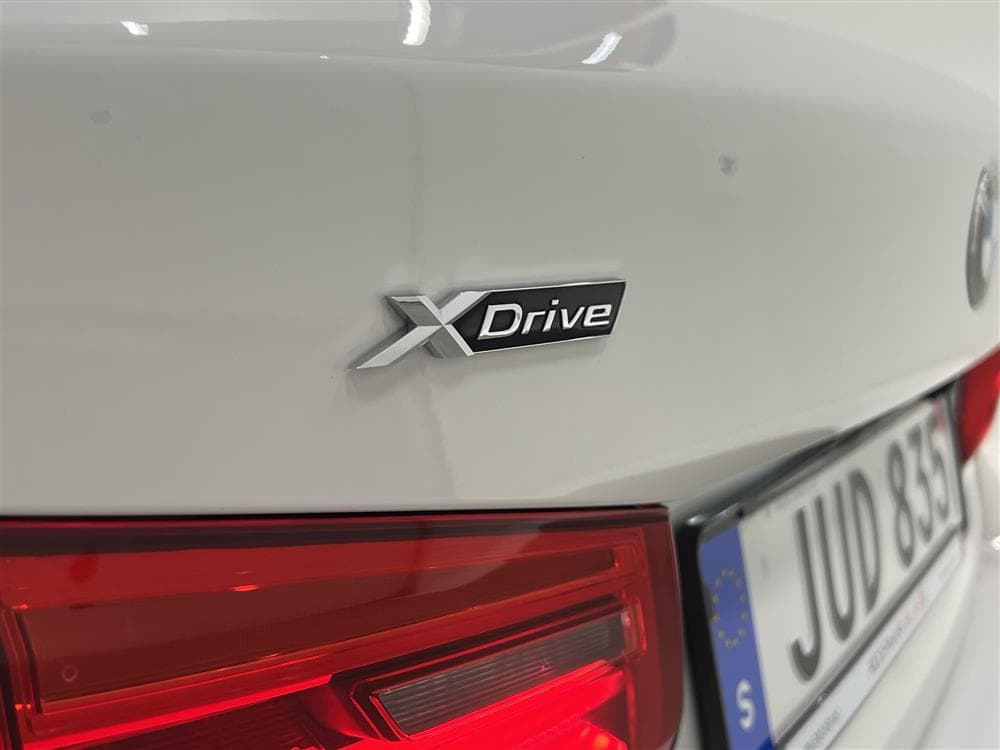 BMW 520d xDrive 190hk Sportline Navi B-kam LÅGSKATTinteriör
