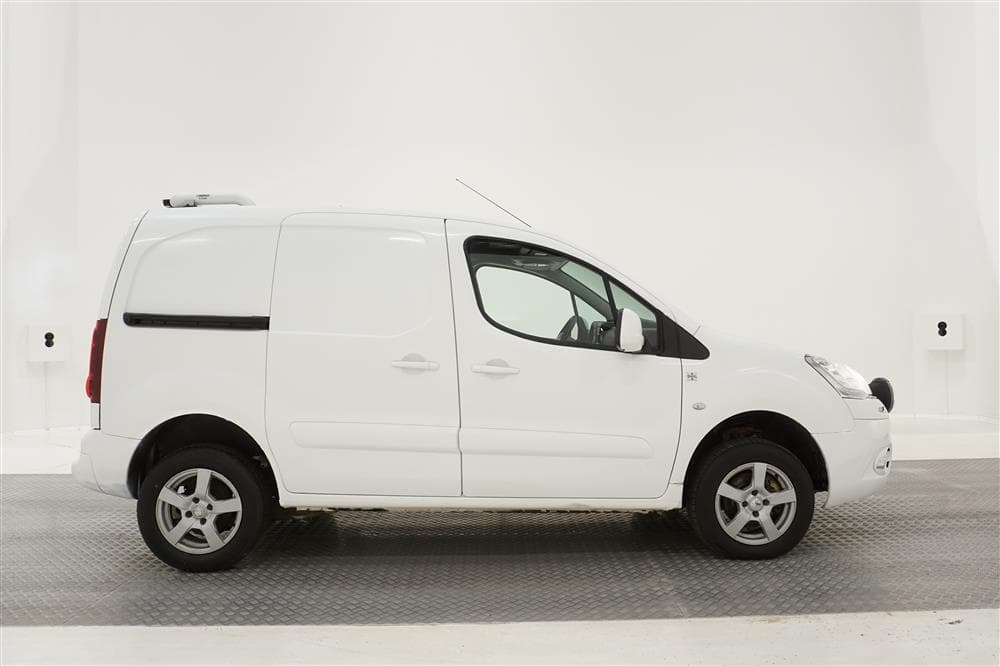 Citroën Berlingo 1.6 HDi 4X4 90hk Drag Nyservad PDC Värmare exteriör