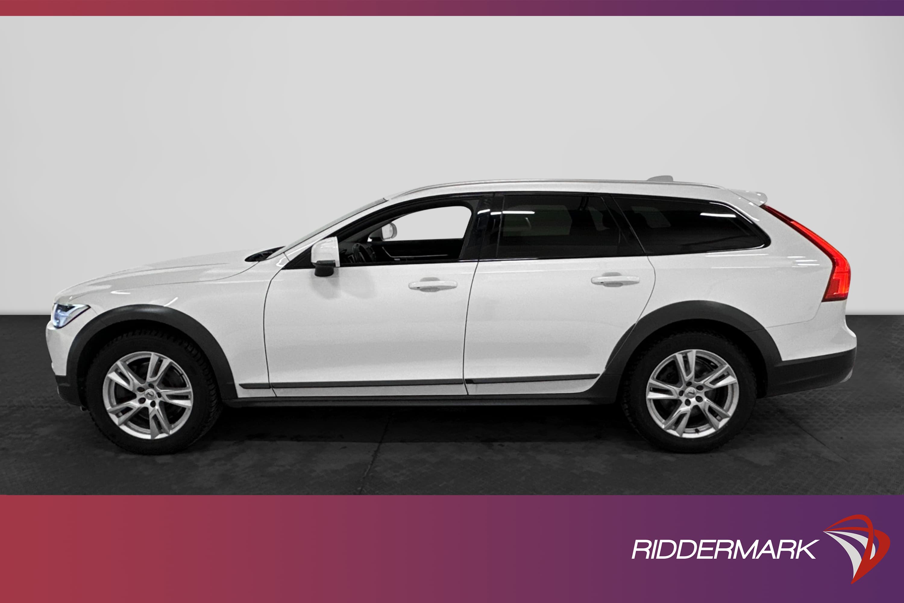 Volvo V90 Cross Country D4 AWD