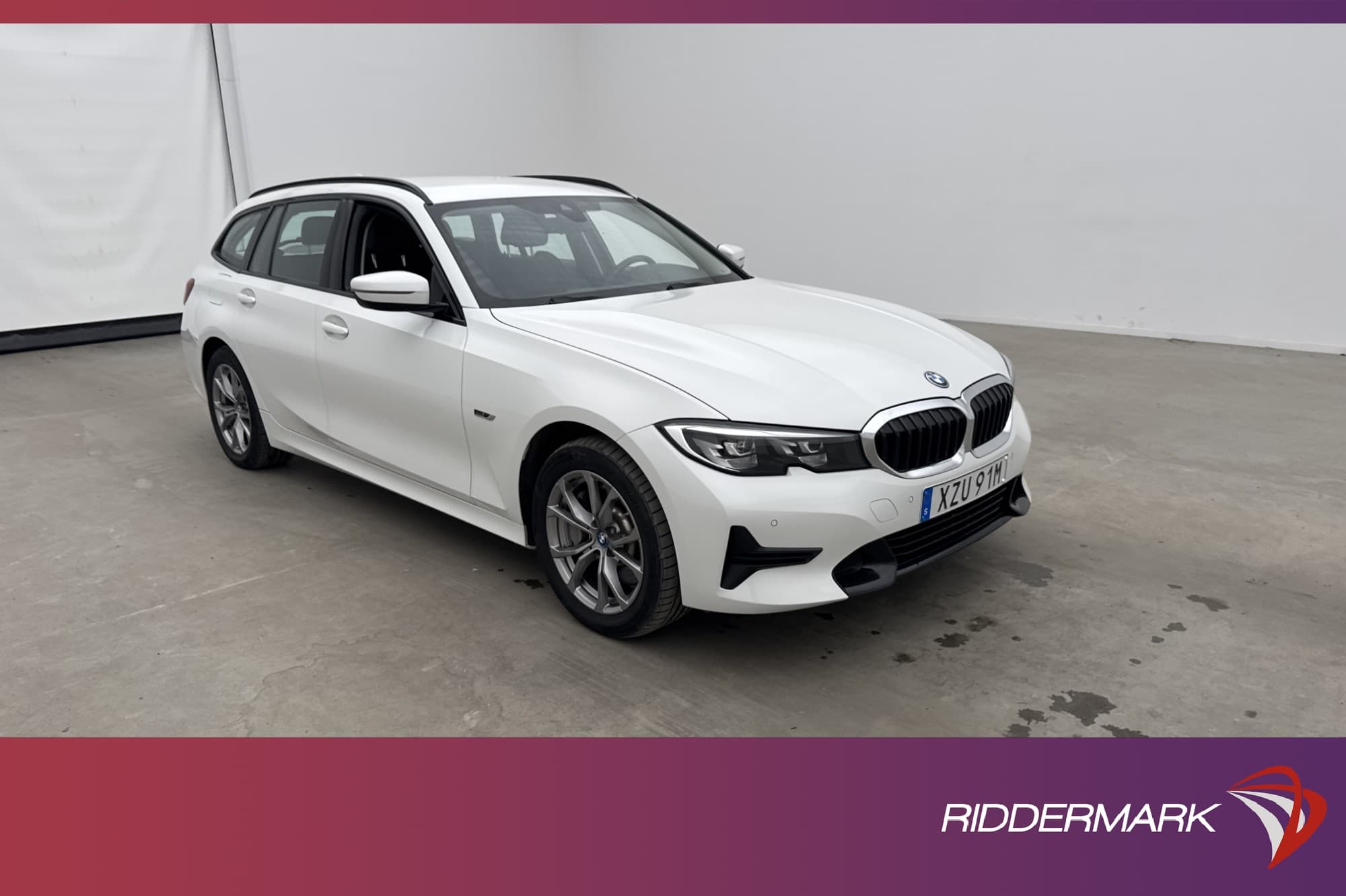 BMW 330 e xDrive Touring Sport line