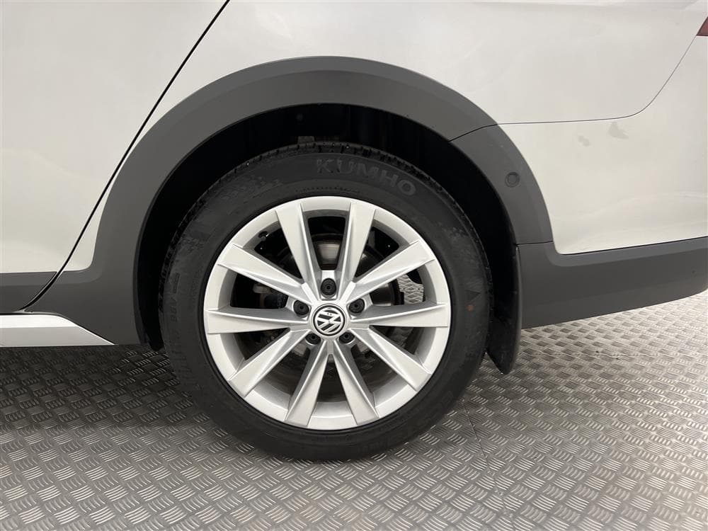 Volkswagen Golf Alltrack 2.0 TDI 4M D-Värm Cockpit B-Kamerainteriör