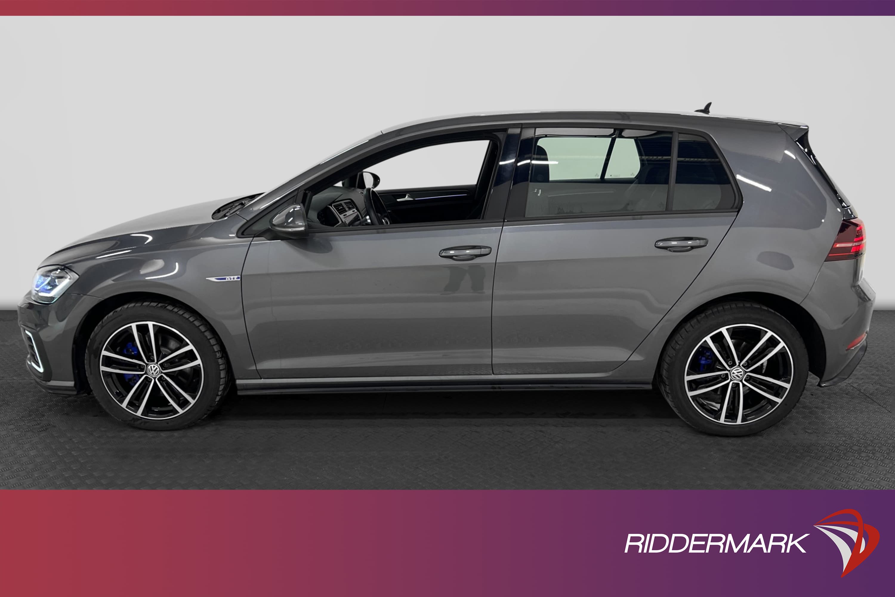 Volkswagen Golf GTE 204hk