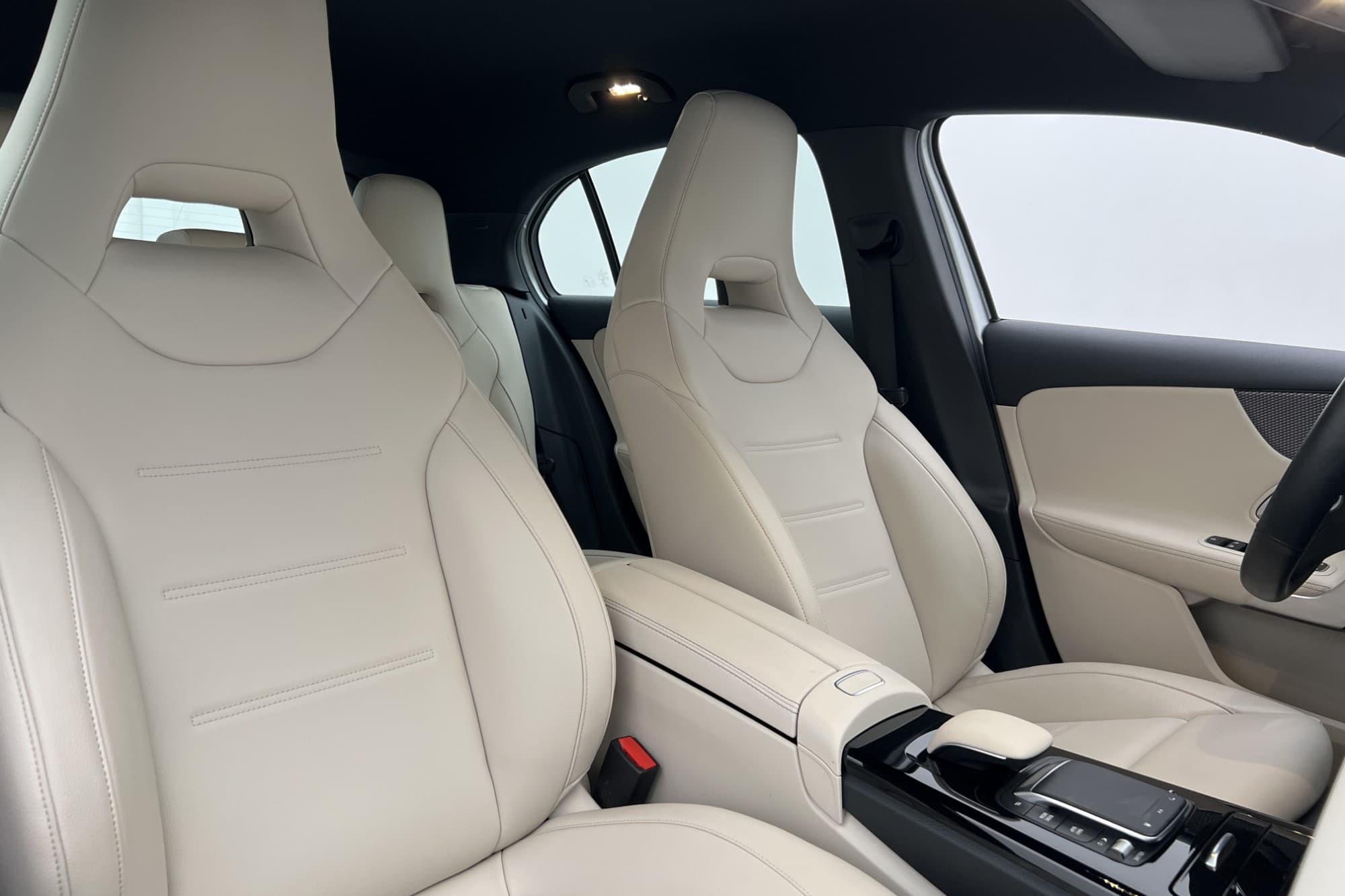 Mercedes-Benz A 180 136hk Urban Kamera Skinn Farthållare