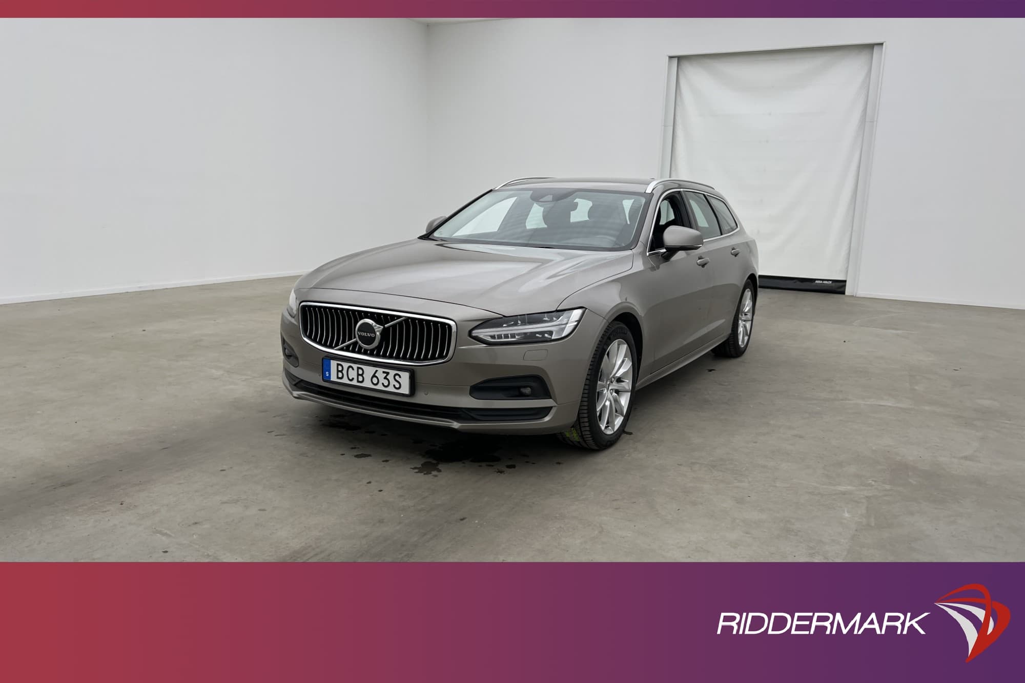 Volvo V90 B4 197hk Momentum VOC Värmare H/K Kamera Drag Navi