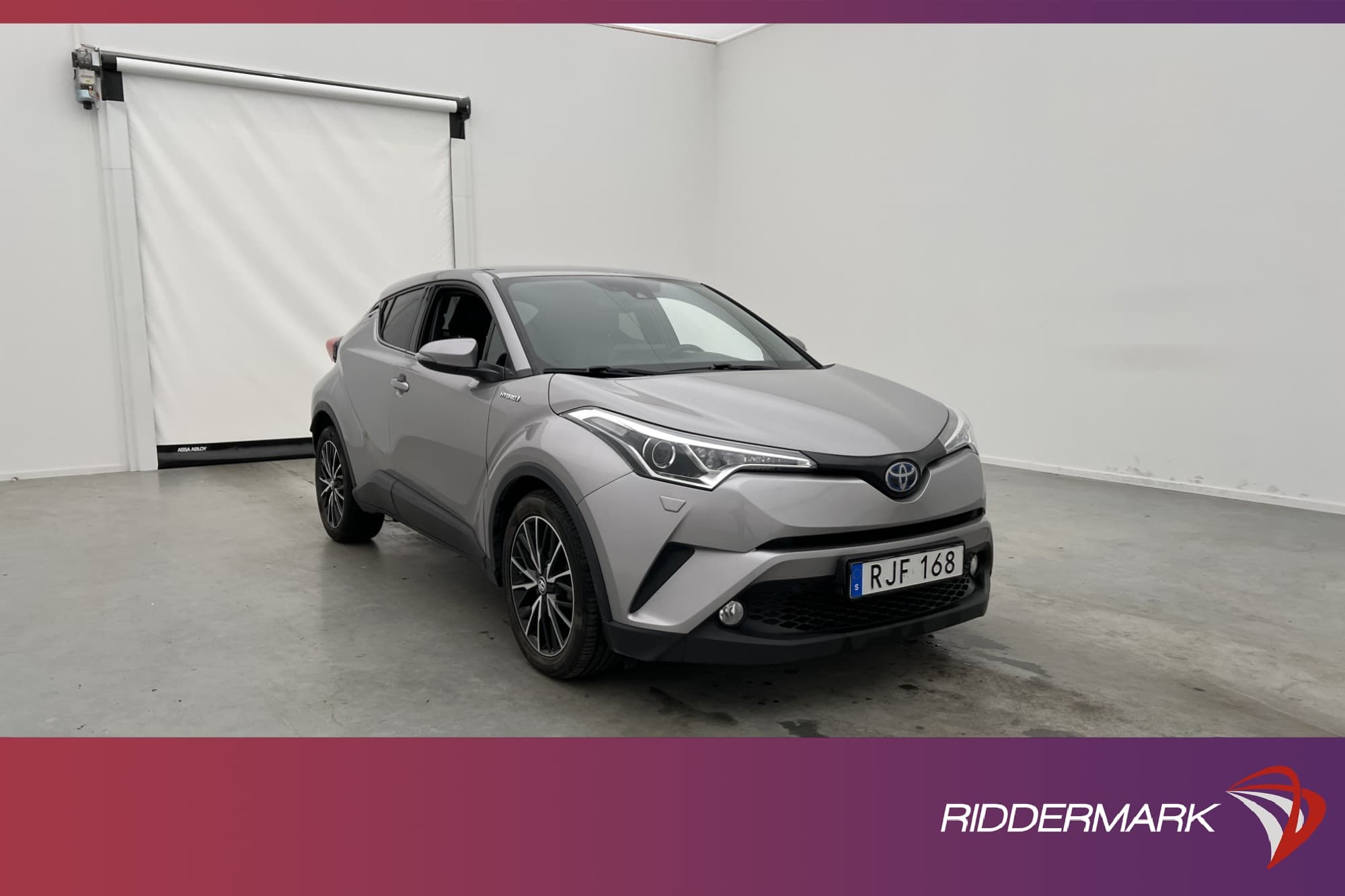 Toyota C-HR Hybrid 122hk