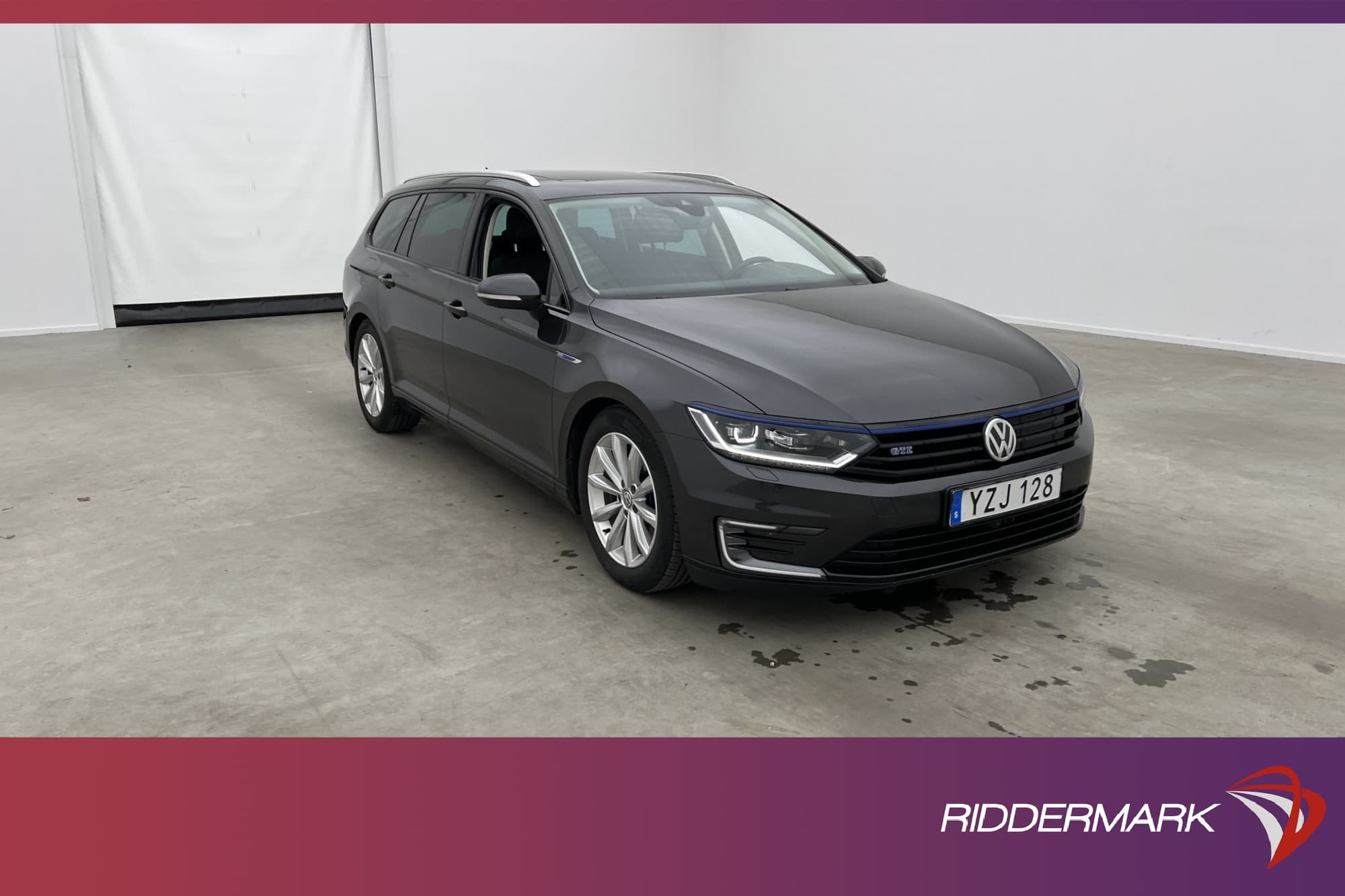 Volkswagen Passat GTE 218hk
