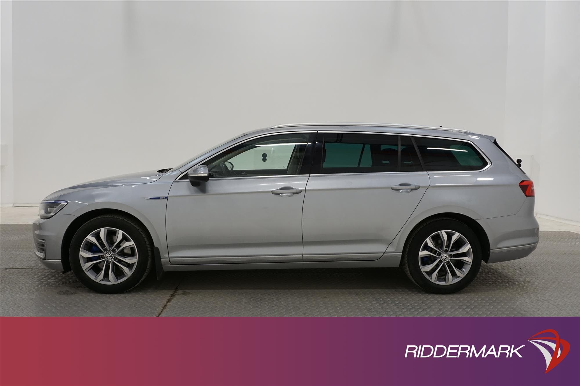 Volkswagen Passat GTE 218hk