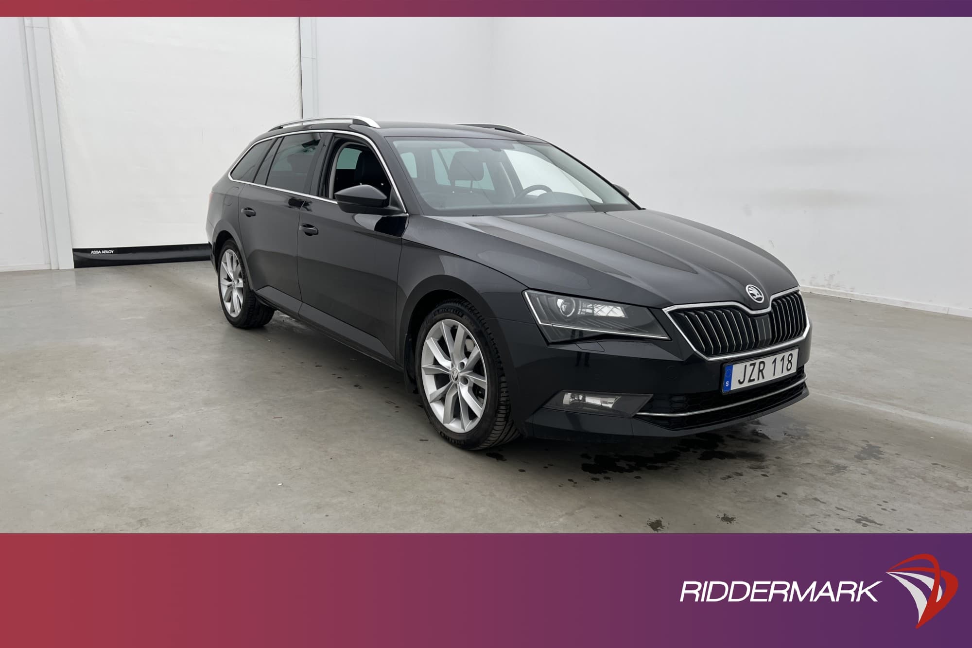 Skoda Superb Kombi 4x4 190hk Businessline Värm Kamera Drag