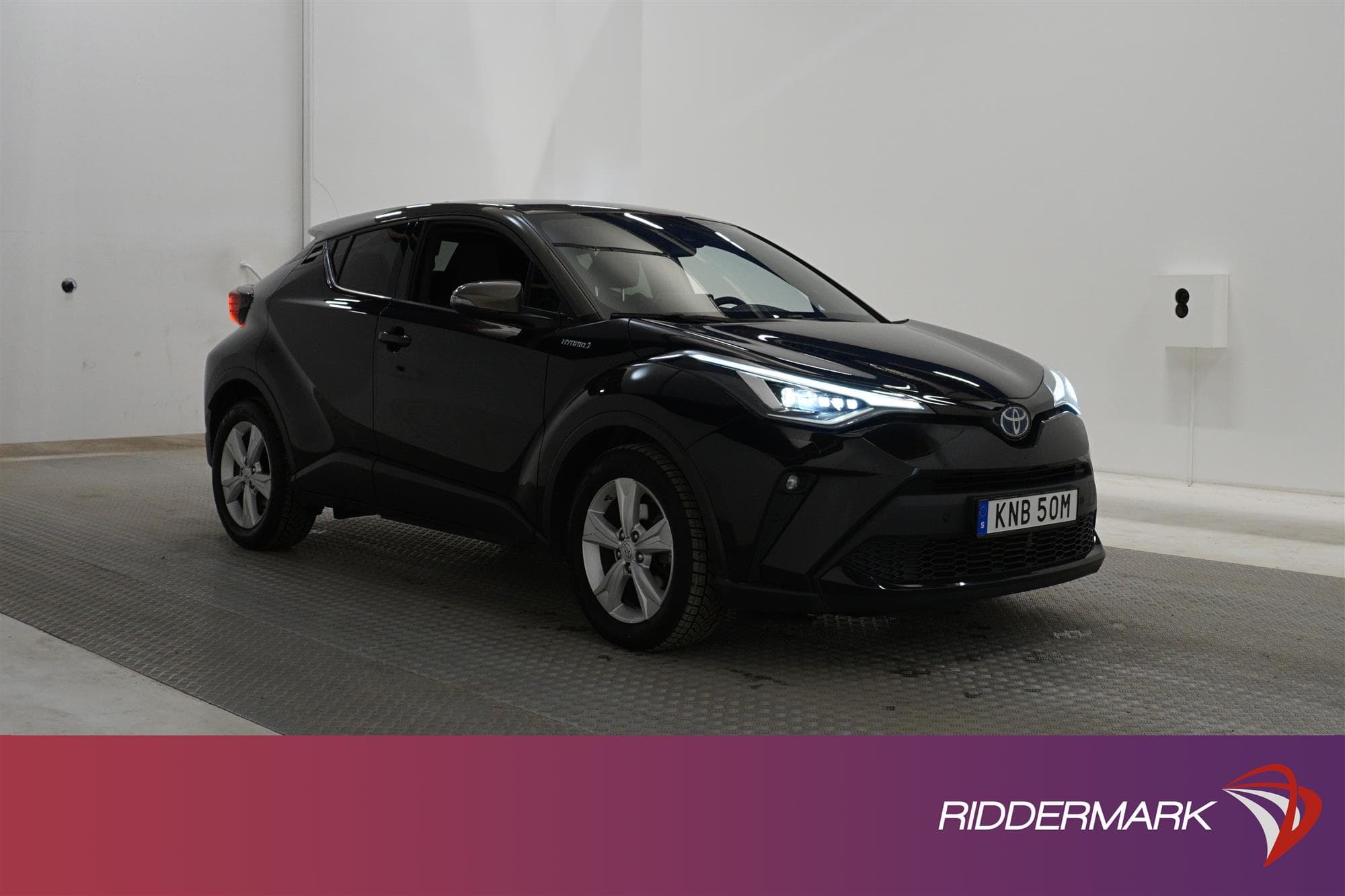 Toyota C-HR Hybrid CVT 184hk Executive JBL Navi Skinn B-Kam