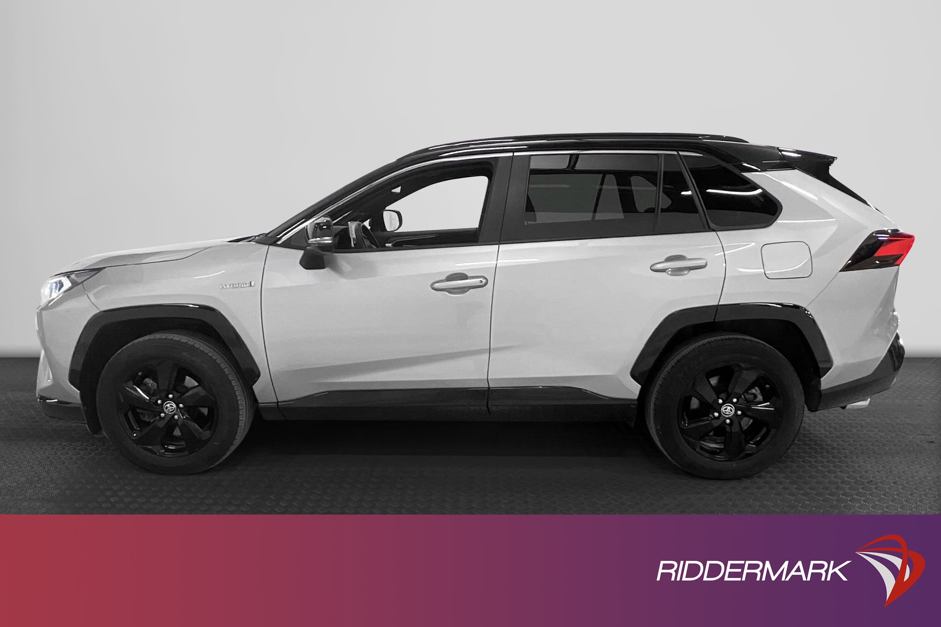 Toyota RAV4 Hybrid AWD 222hk