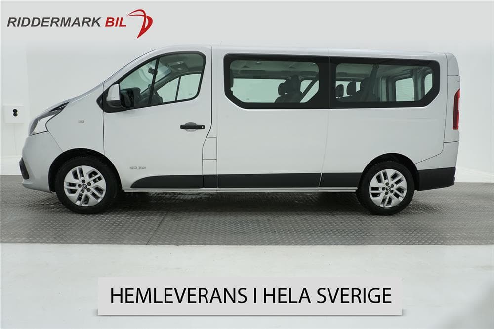 Nissan NV300 Combi