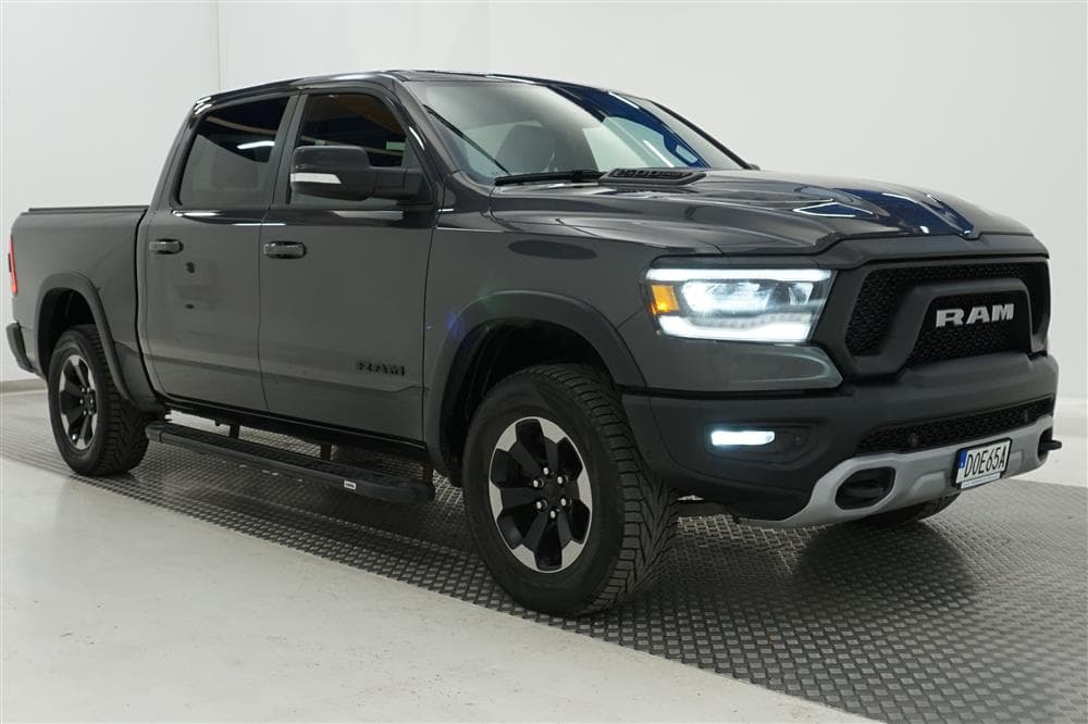 Dodge Ram Rebel 5.7 395hk Pano Luftfjädring 12tum Moms