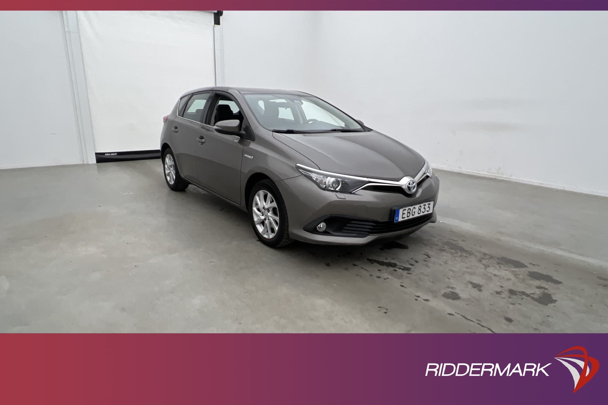 Toyota Auris Hybrid e-CVT 136hk Kamera 360kr Skatt 0,41L/mil