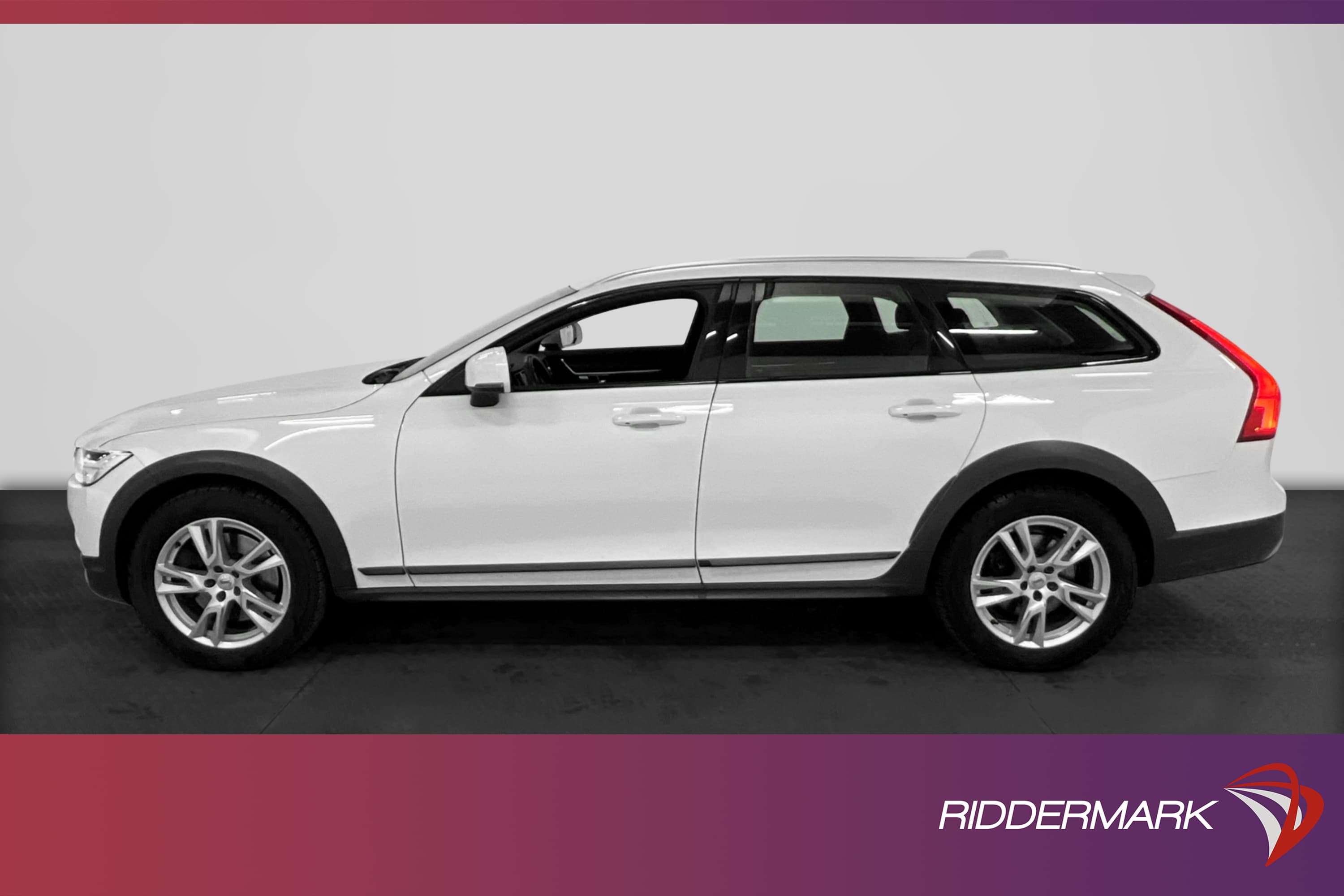 Volvo V90 Cross Country D4 AWD