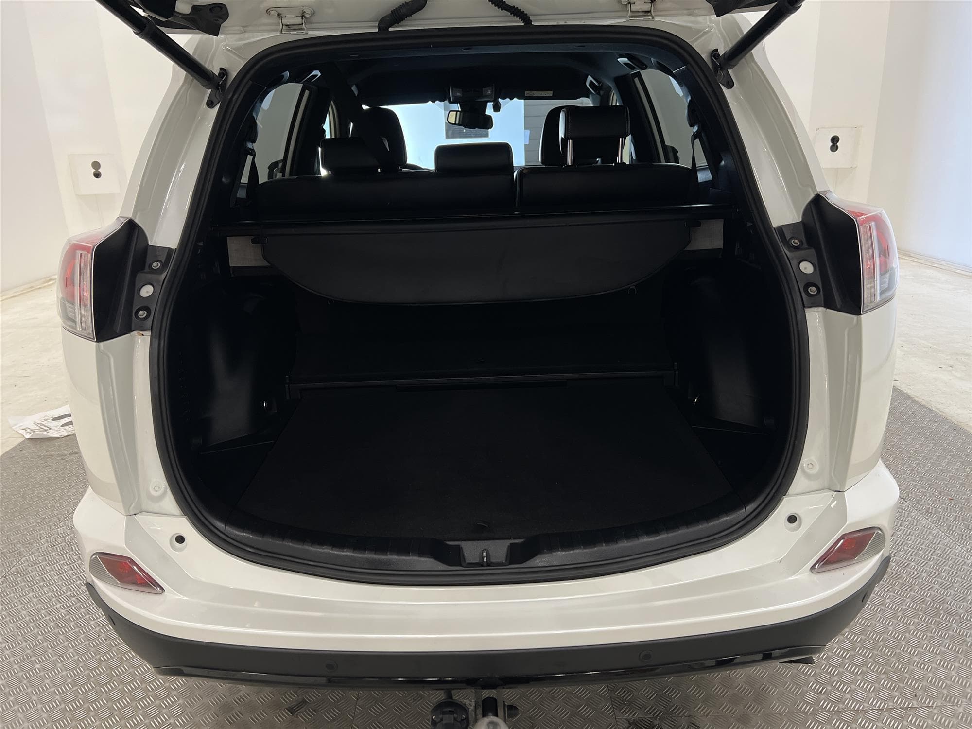Toyota RAV4 Hybrid 2.5 AWD 197hk 1 Bruk Drag B-Kam Keyless 