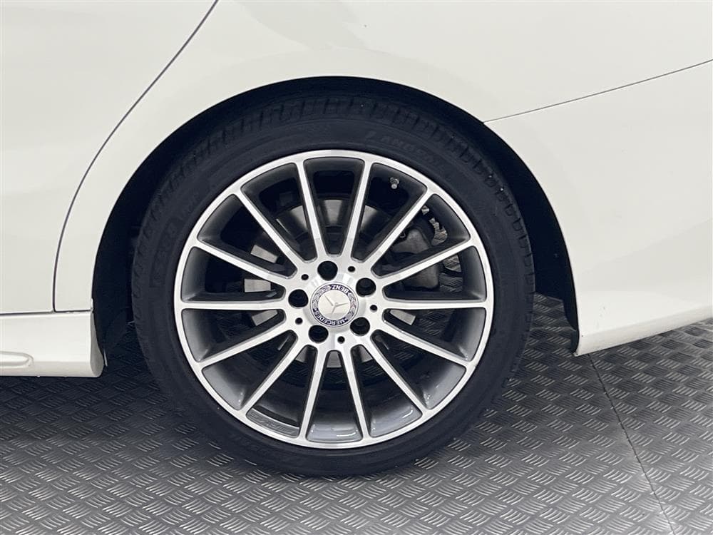 Mercedes-Benz CLA 200d AMG Navi Skinn/Alcantara 0,39l/milinteriör