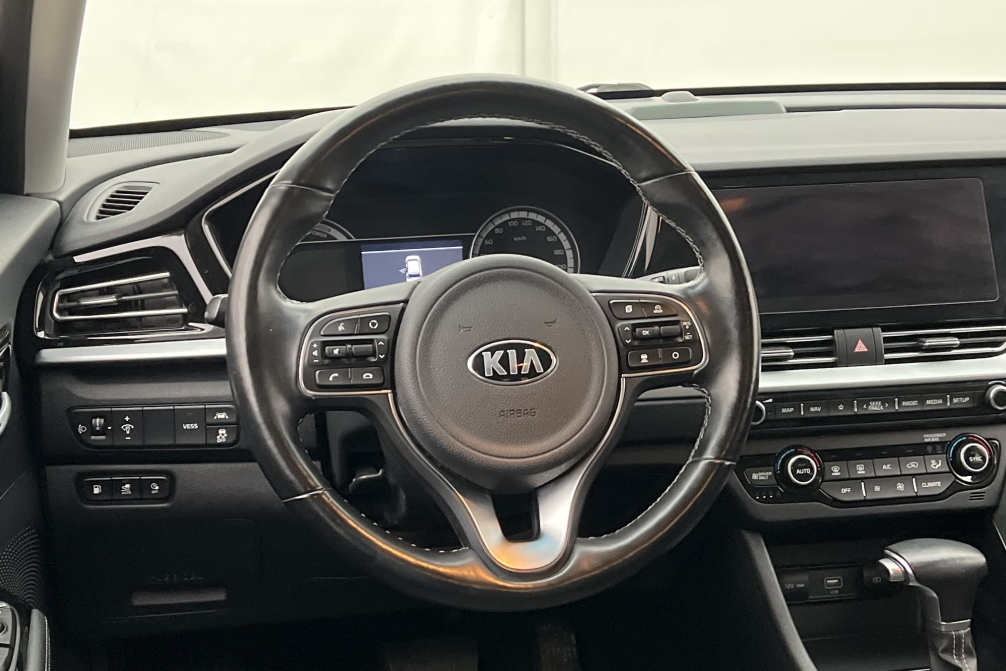 Kia Niro P-HEV 141hk Advance Plus Kamera Navi Rattvärme