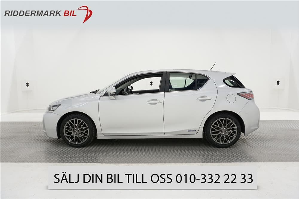 Lexus CT 200h 1.8 CVT 136hk