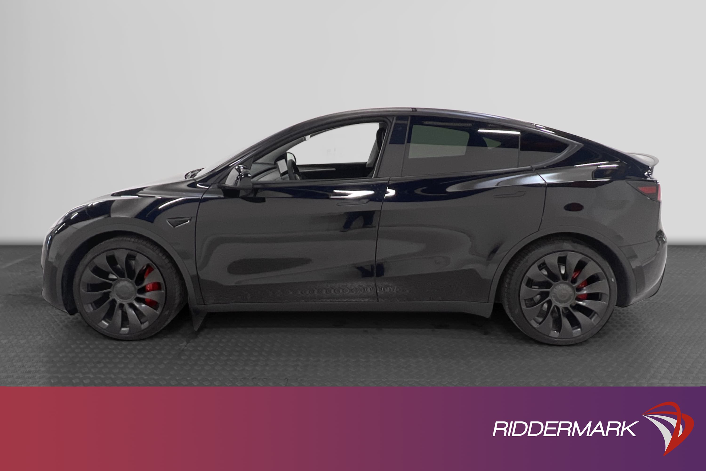 Tesla Model Y Performance AWD Svensksåld FSD