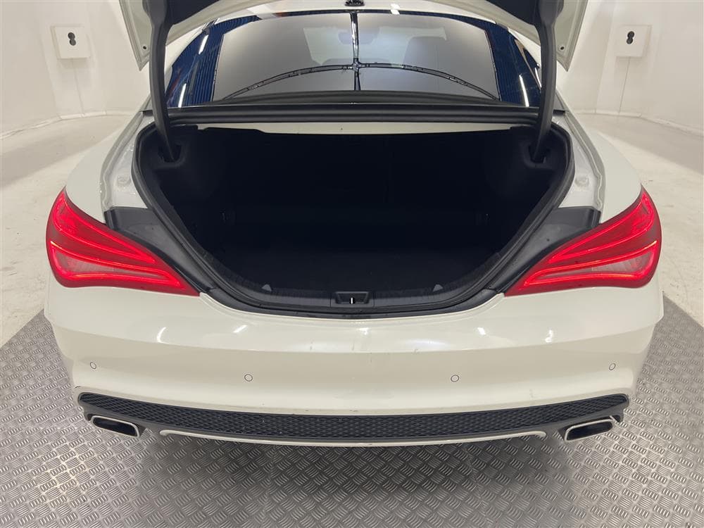 Mercedes-Benz CLA 200d AMG Navi Skinn/Alcantara 0,39l/milinteriör