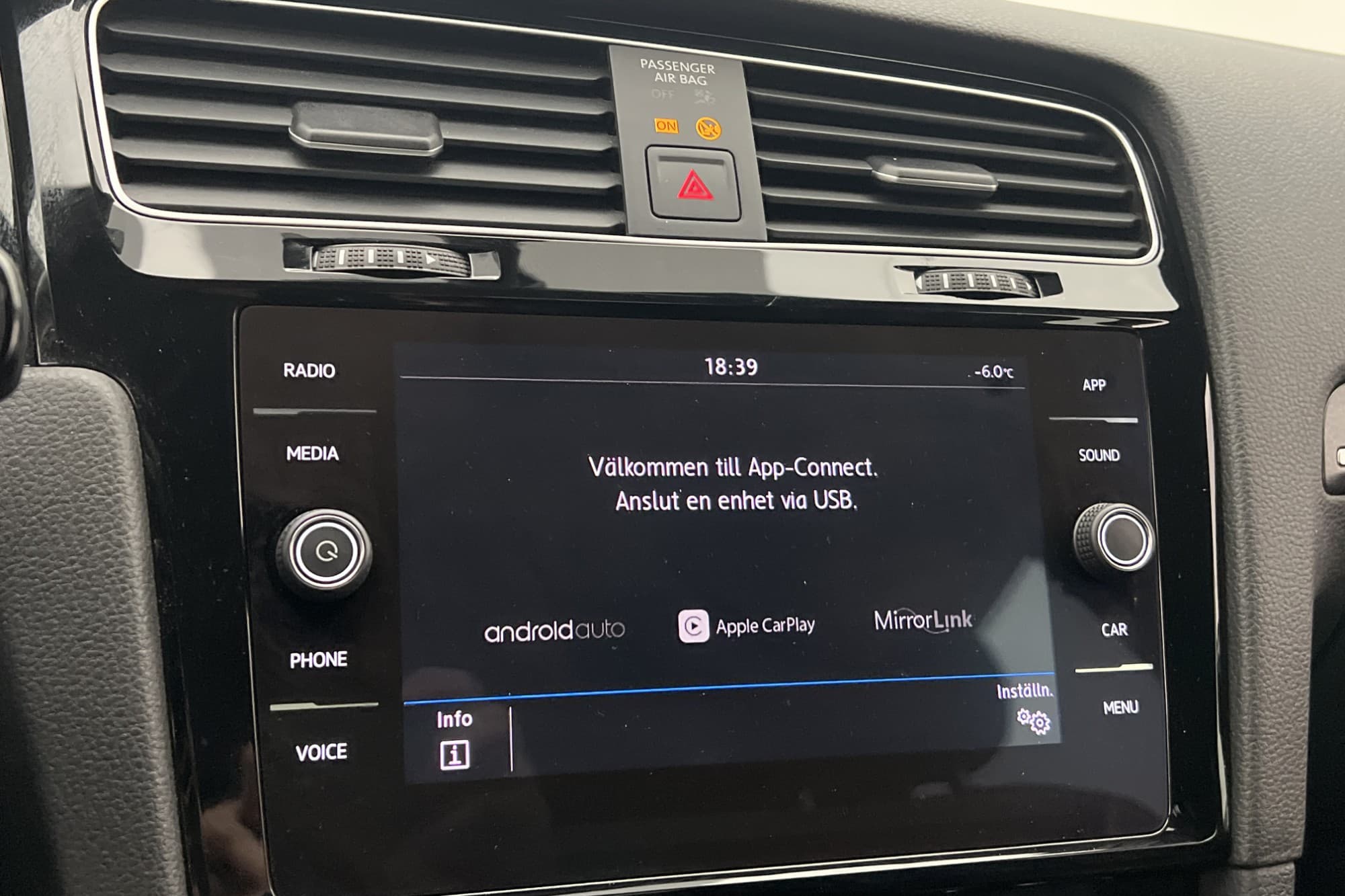 Volkswagen Golf GTE 204hk Värmare Cockpit CarPlay Sensorer