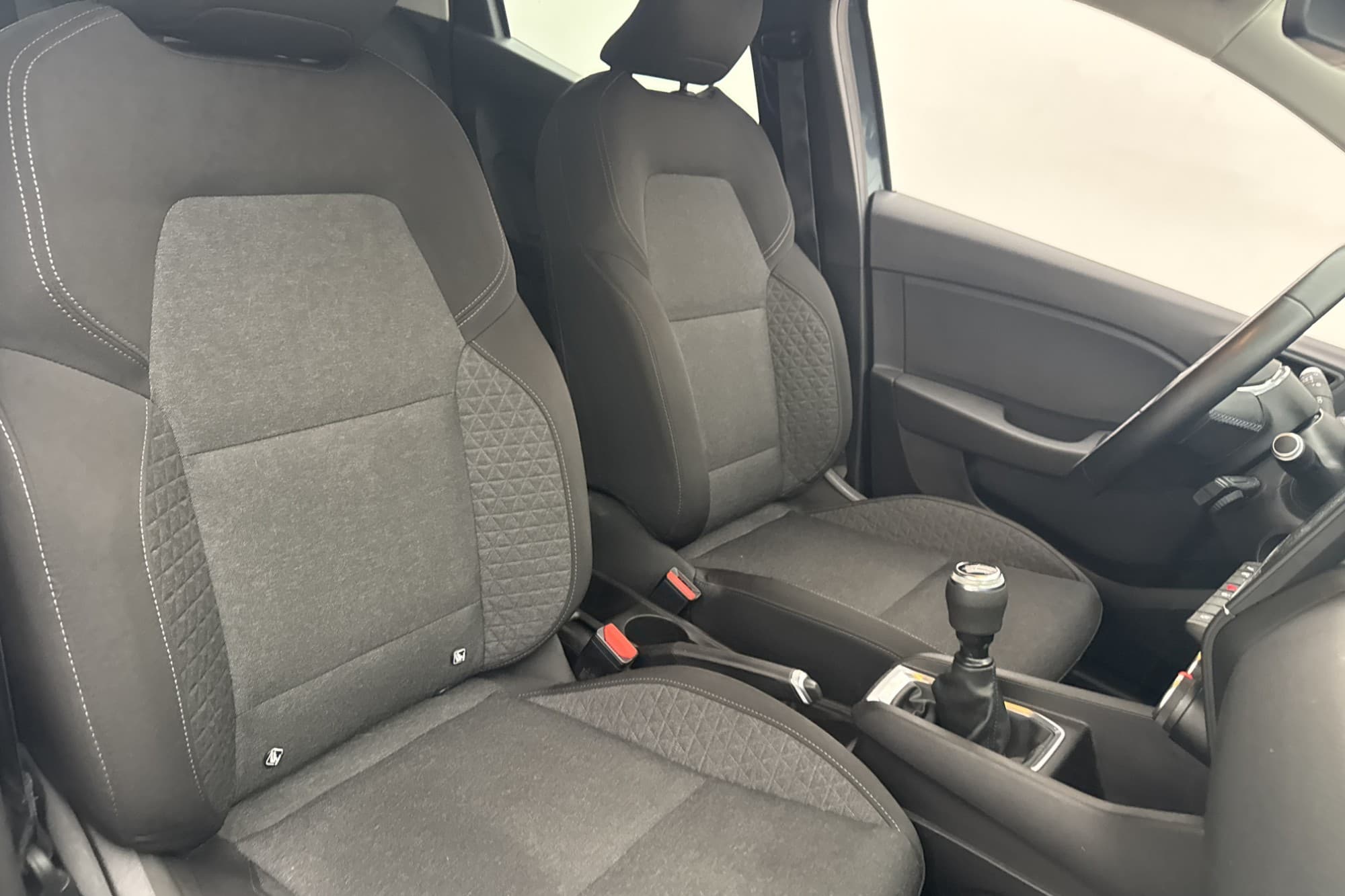 Renault Clio 1.0 SCe 72hk Zen Farthållare Sensorer 0.49l/mil