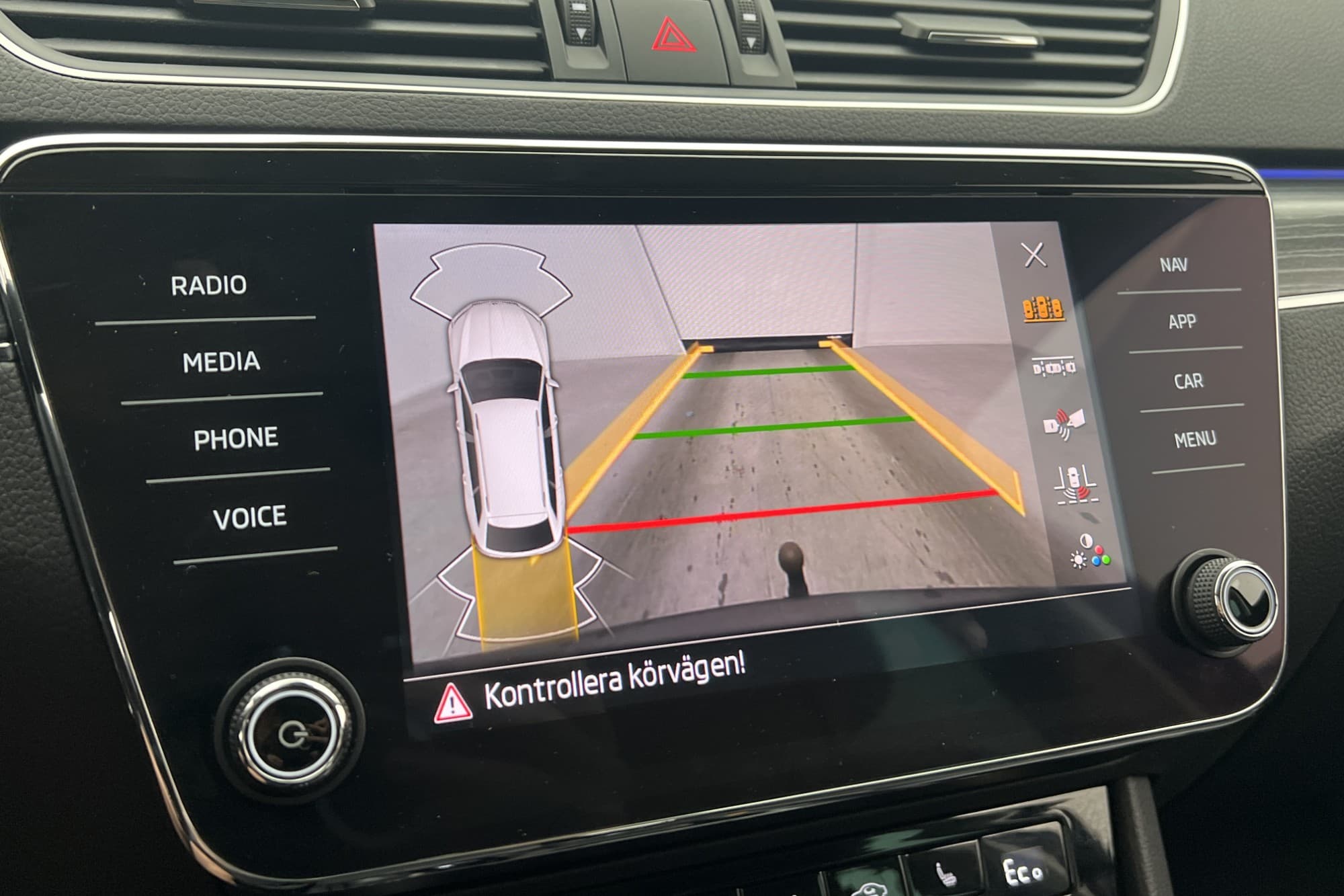 Skoda Superb iV Plug-In Business Värm Drag 0,15l/mil MOMS