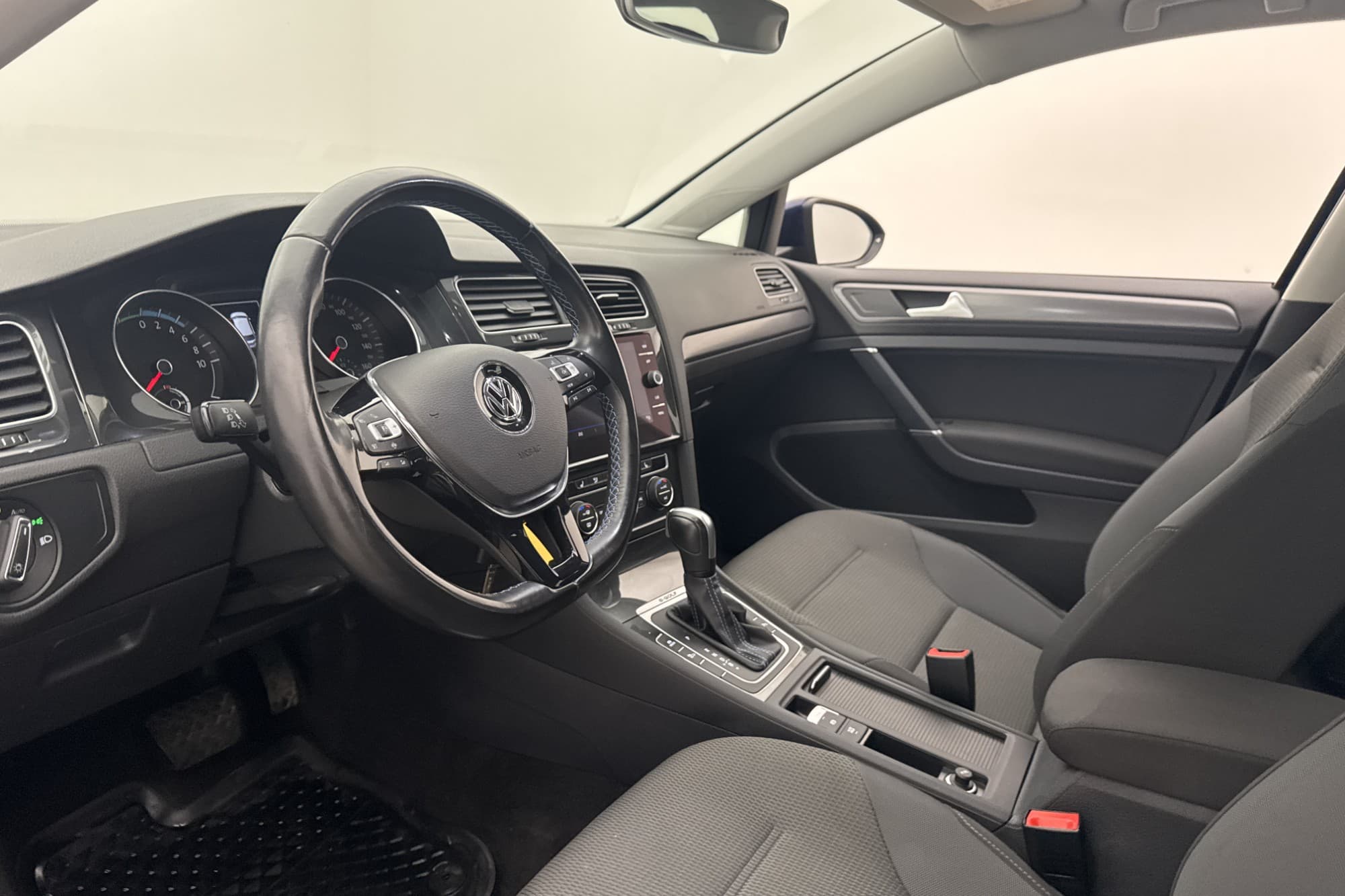 Volkswagen e-Golf 136hk CarPlay Navigation P-sensorer