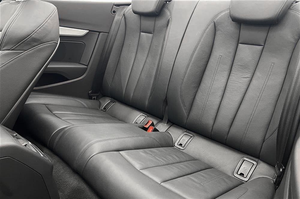 Audi A5 Cabriolet 190hk Skinn Matrix Keyless LÅGMIL Momsinteriör