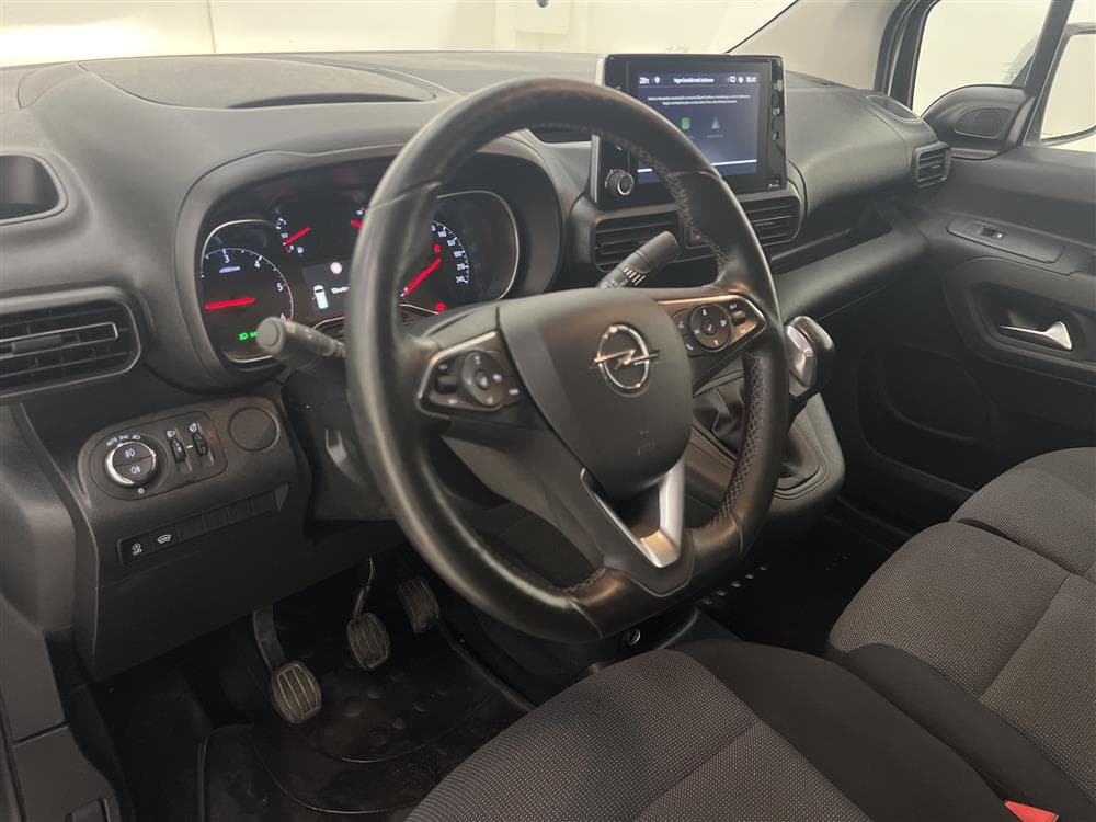 Opel Combo 1.5 CDTI Eu6 100hk PDC Navi Drag Nyservad Moms interiör