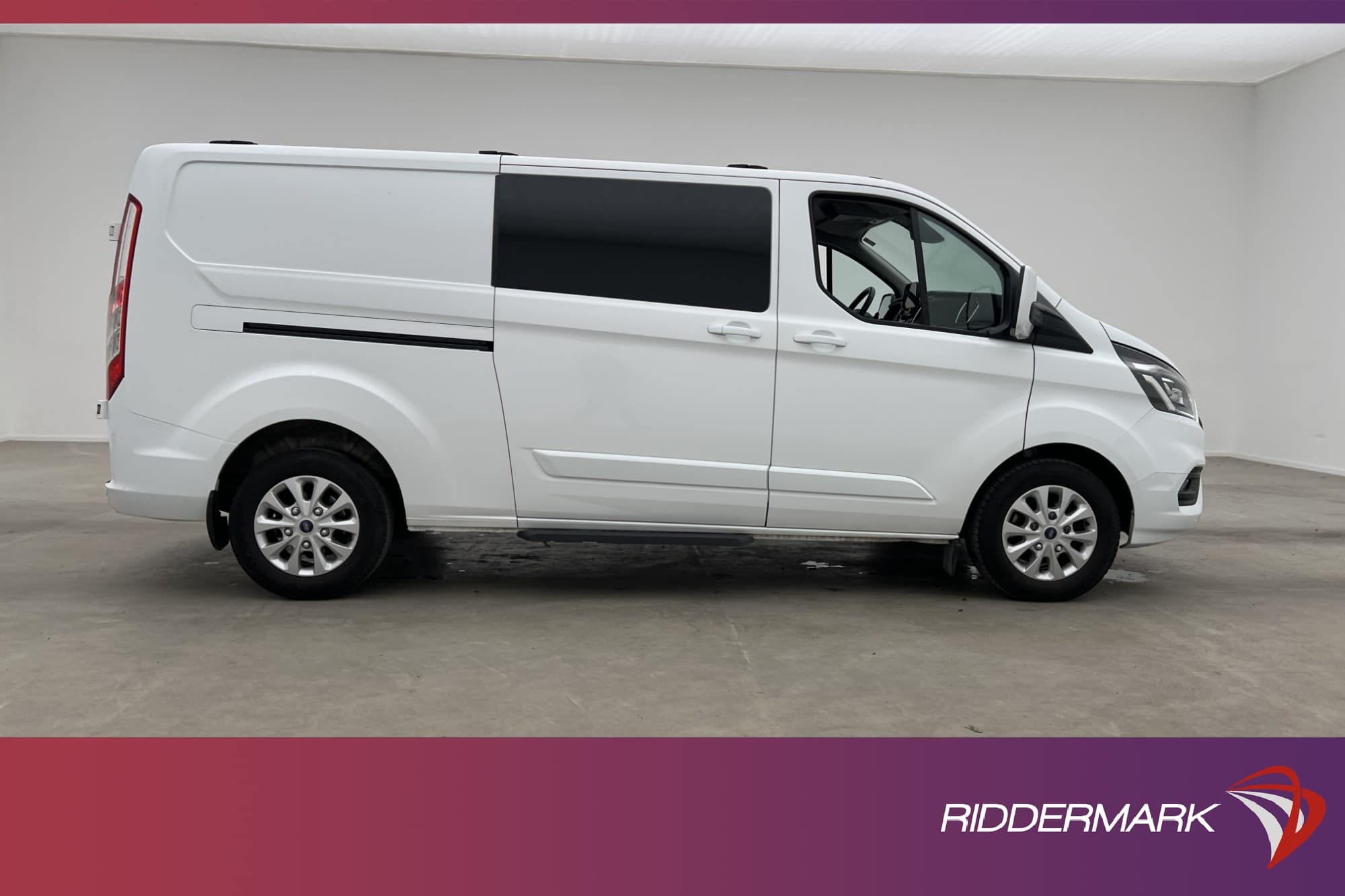 Ford Transit Custom CrewVan 170hk Värm Drag B-Kamera Moms