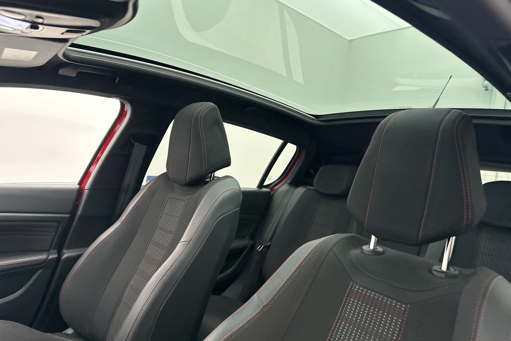 Peugeot 308 e-THP 130hk GT-Line Pano P-Sensorer Halvskinn