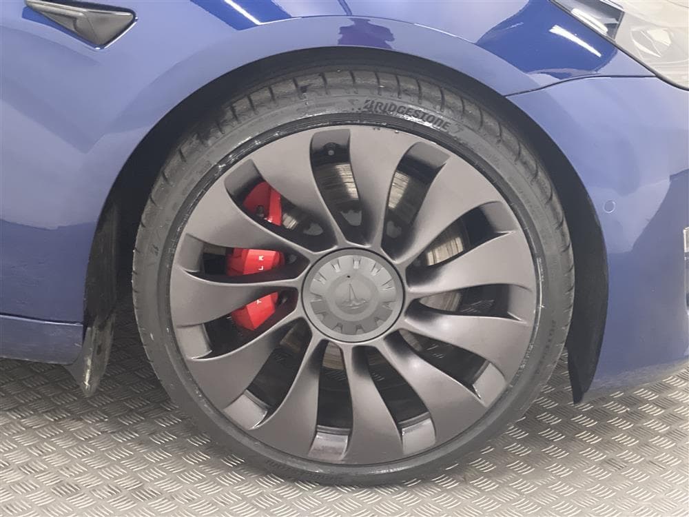 Tesla Model 3 Performance AWD Svensksåld Premiuminteriör