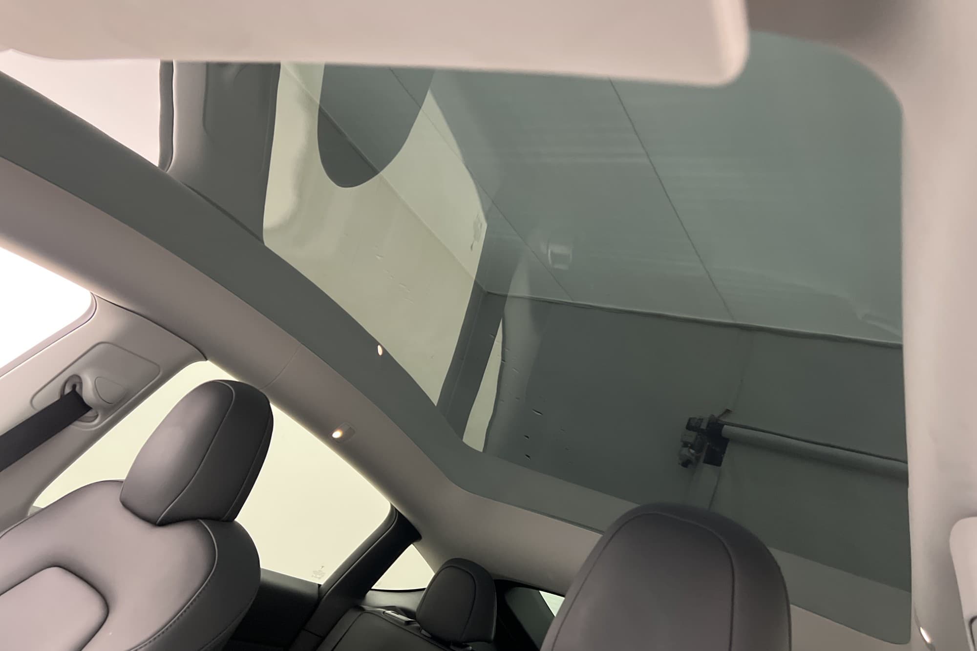 Tesla Model Y Long Range AWD Svensksåld Autopilot MOMS