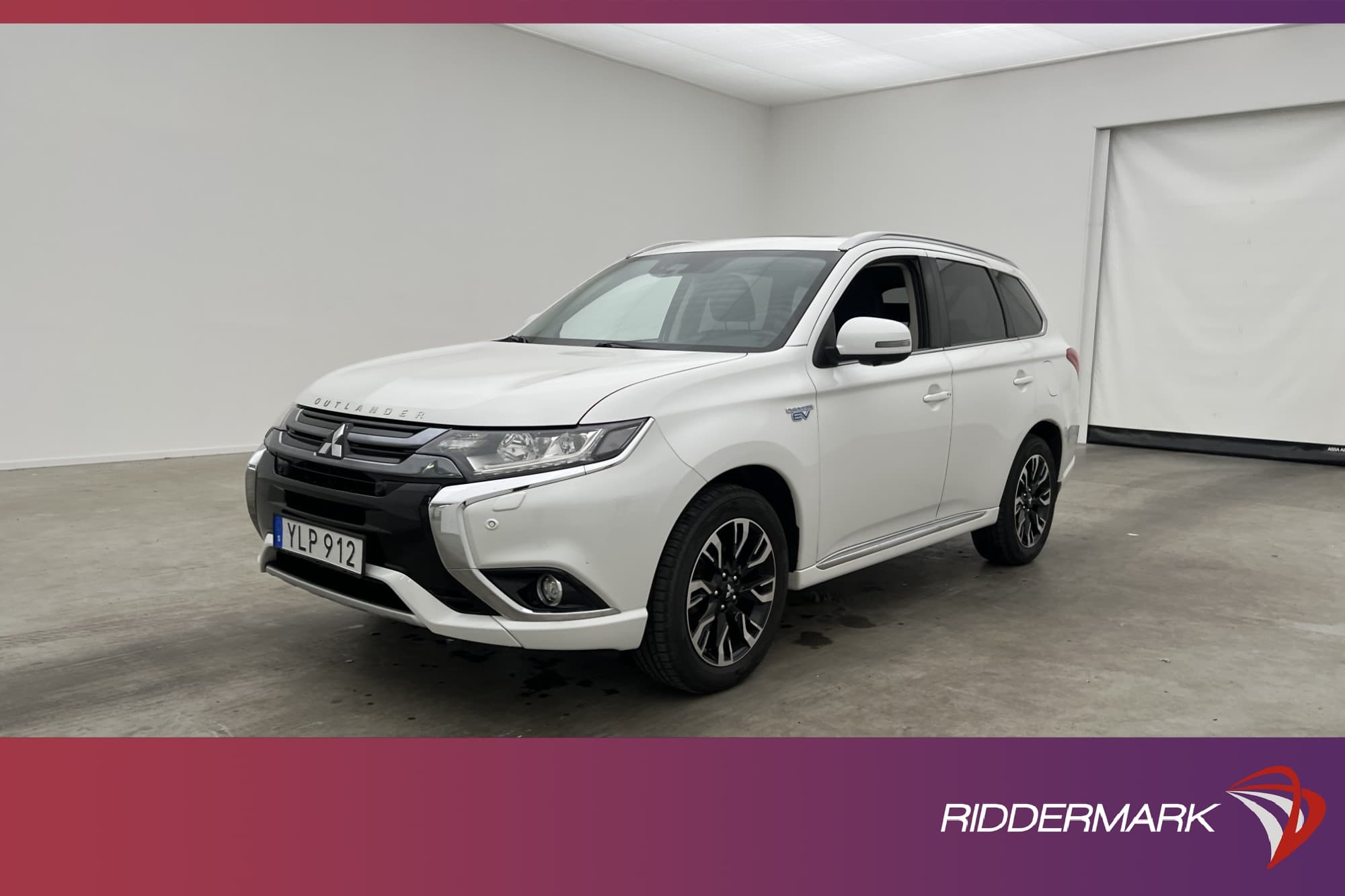 Mitsubishi Outlander PHEV 4WD 203hk