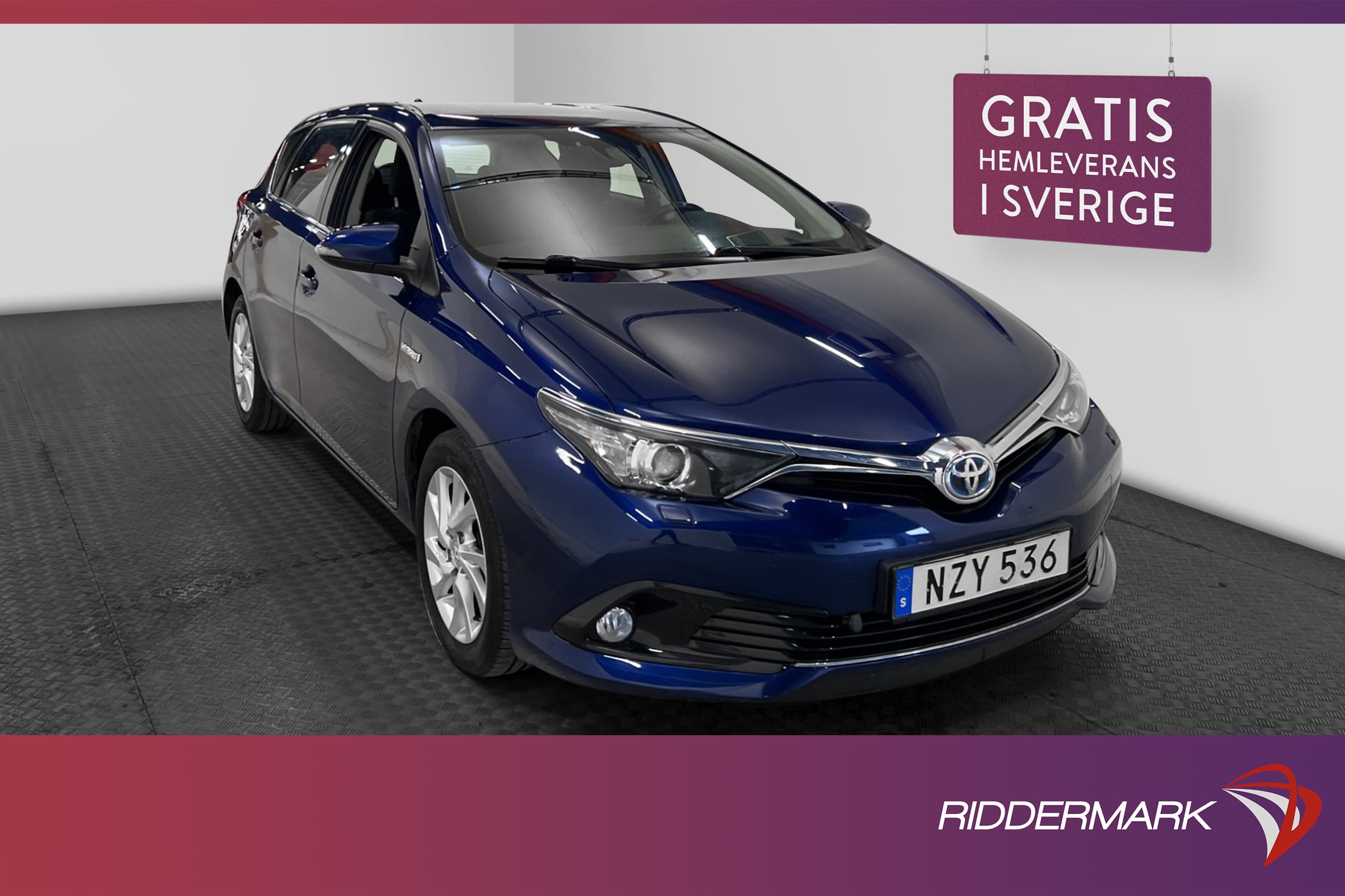 Toyota Auris Hybrid e-CVT 136hk