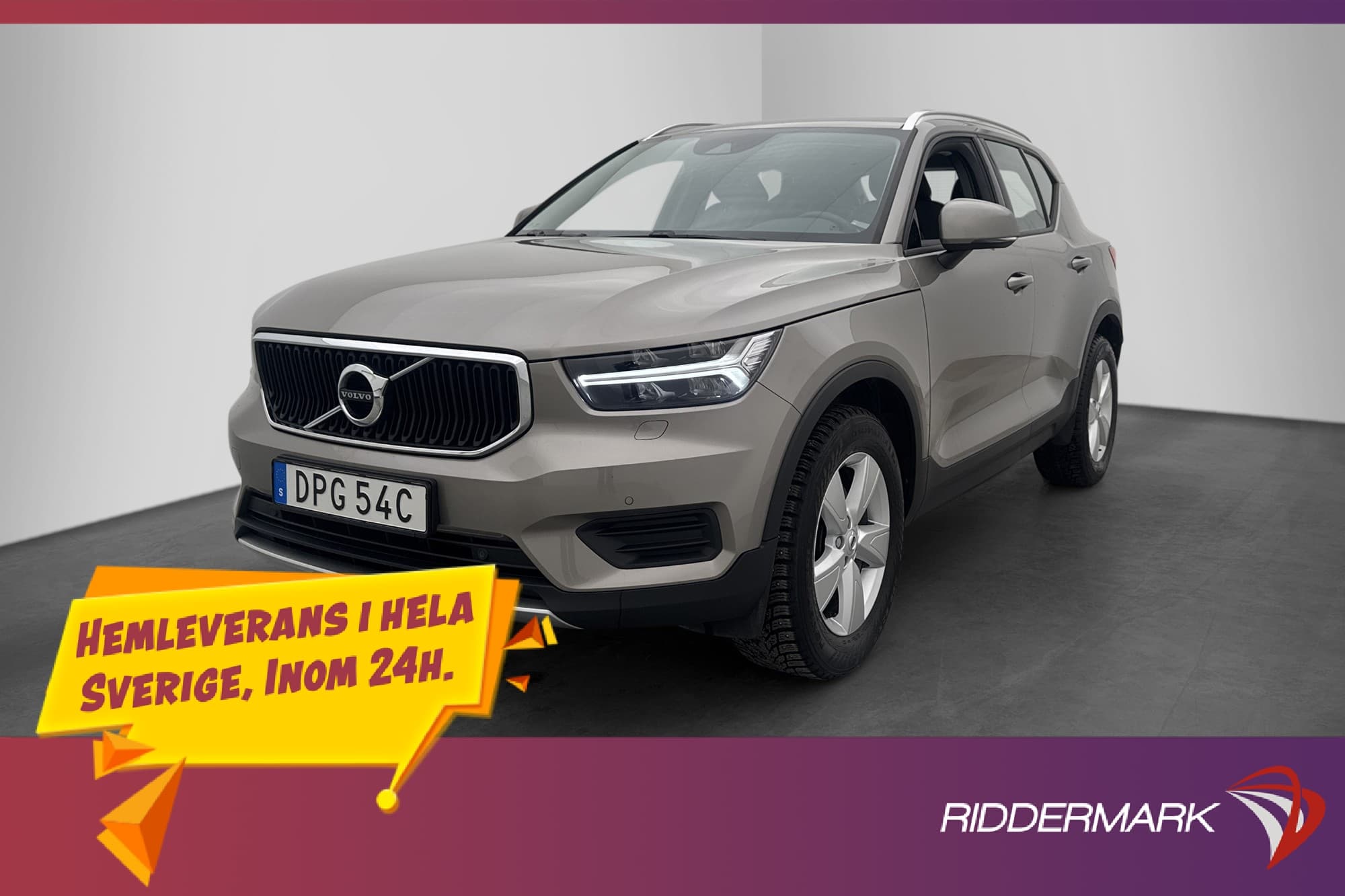 Volvo XC40 T4 Momentum VOC Värmare Skinn Navi CarPlay Drag