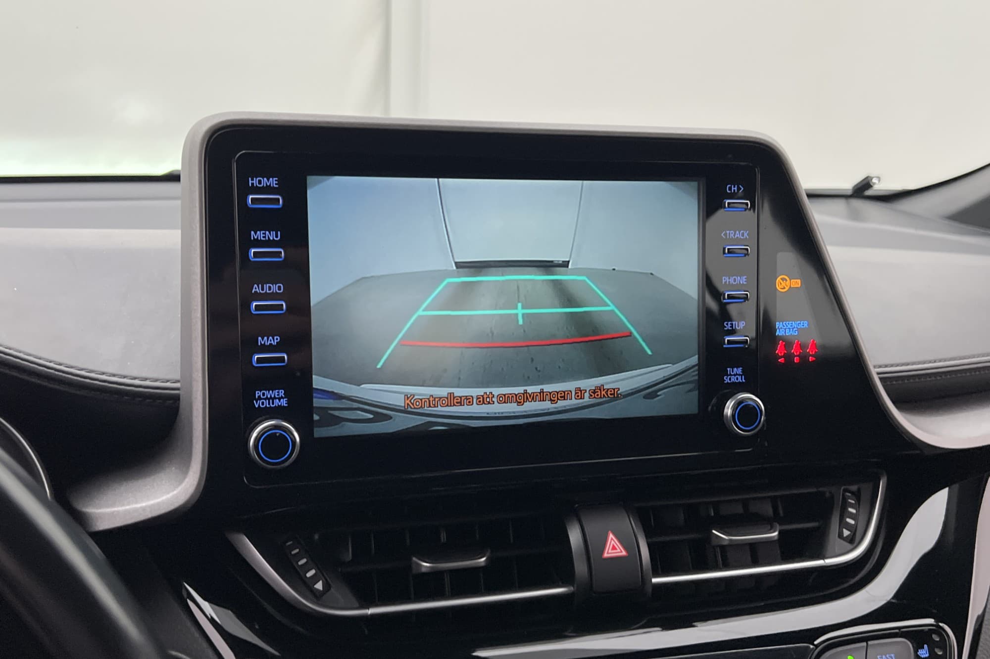Toyota C-HR Hybrid  Active M&K-Värmare Kamera Adap-fart MOMS